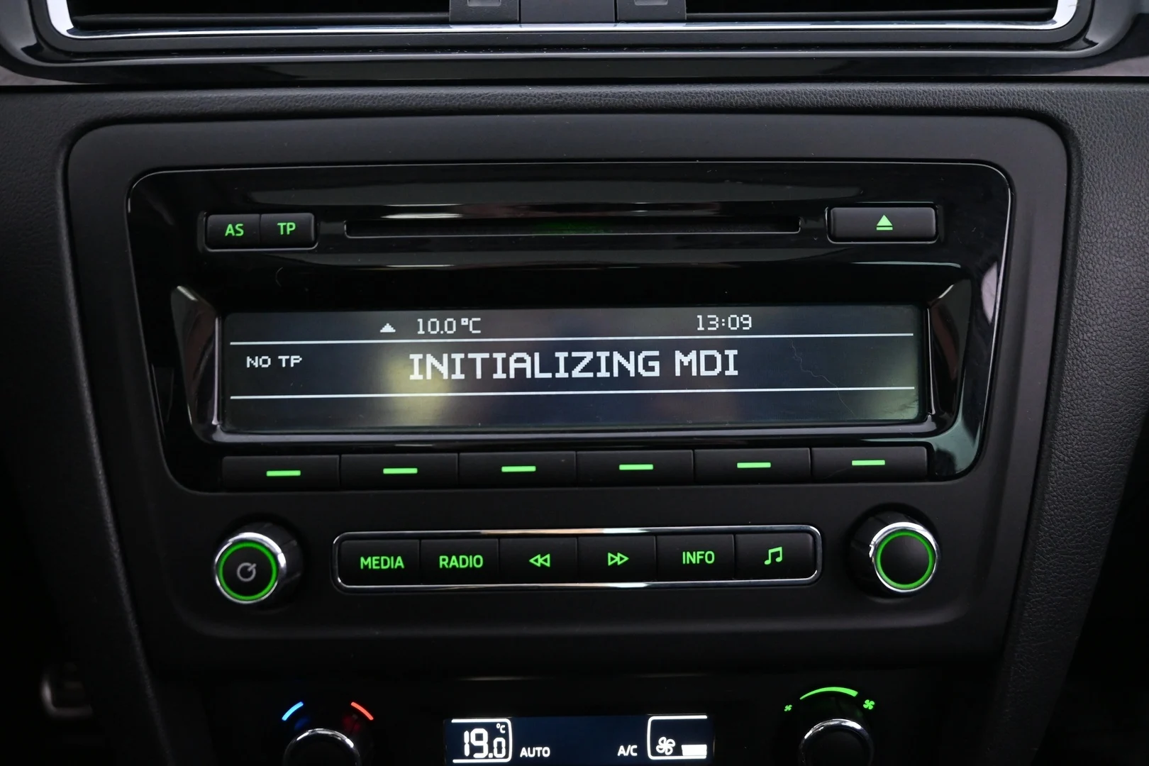 Car Image - 2onbHT1wZtXXSZwPR4e7js