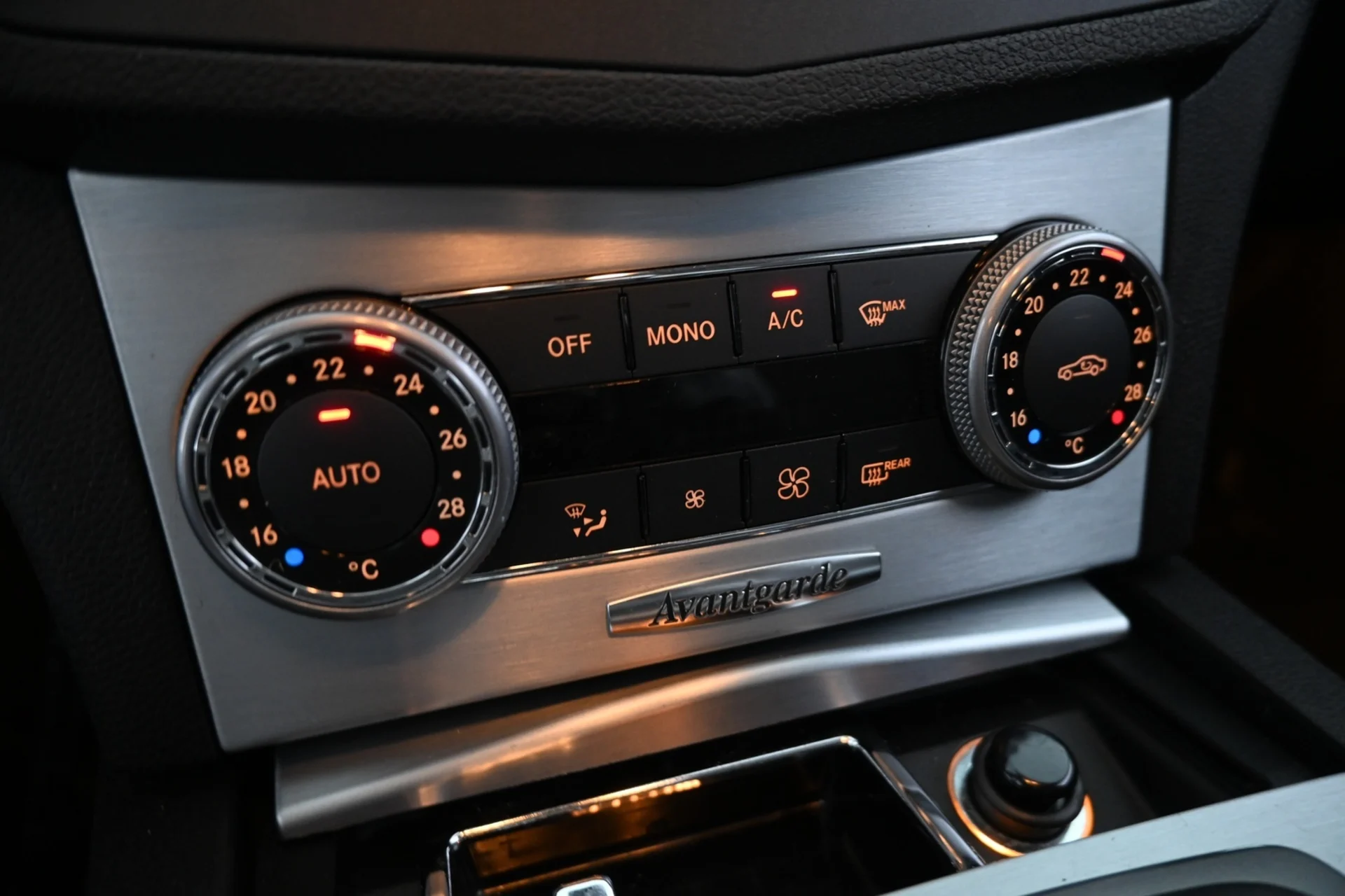 Car Image - 6vGXnhHeyryvPZQnjuhmyl