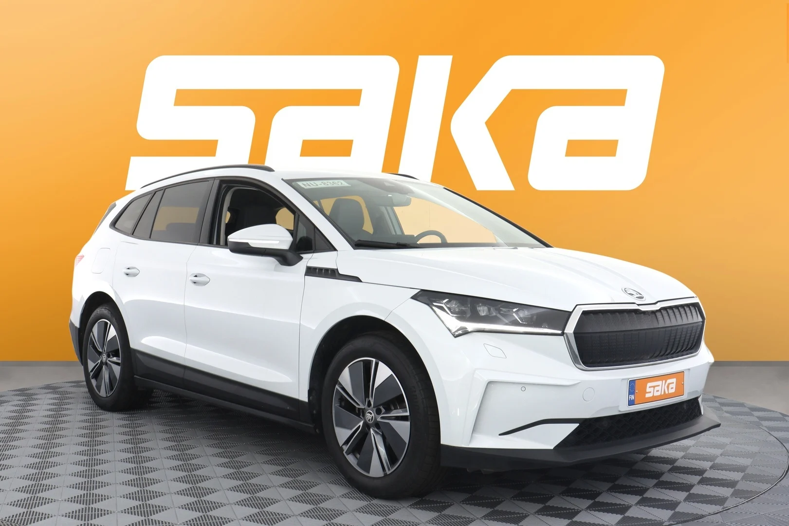 Car Image - 6syIhLi71X9RsXFaxCIzIN