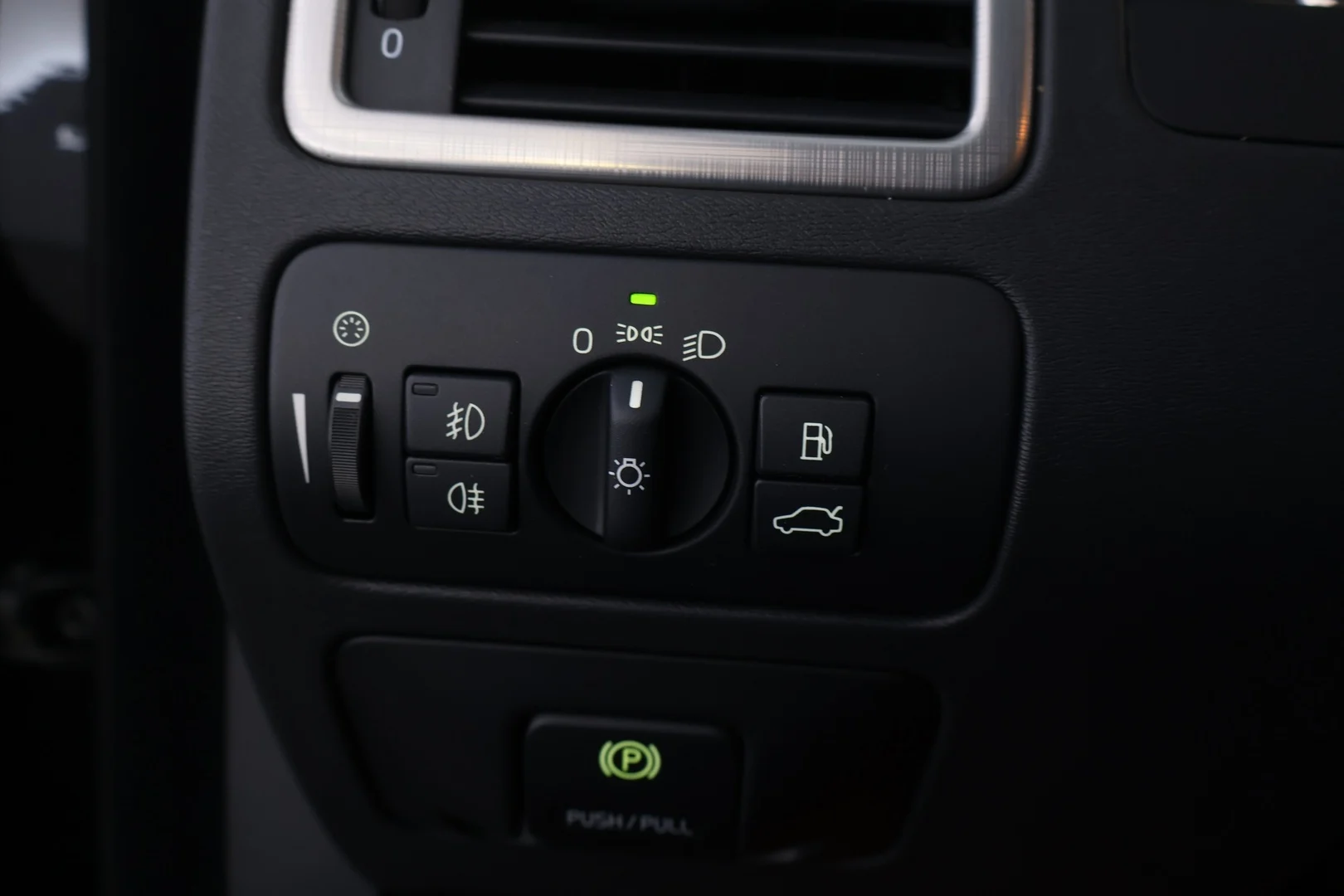 Car Image - 6YEQorhE1l8NCX0pQjqpqm