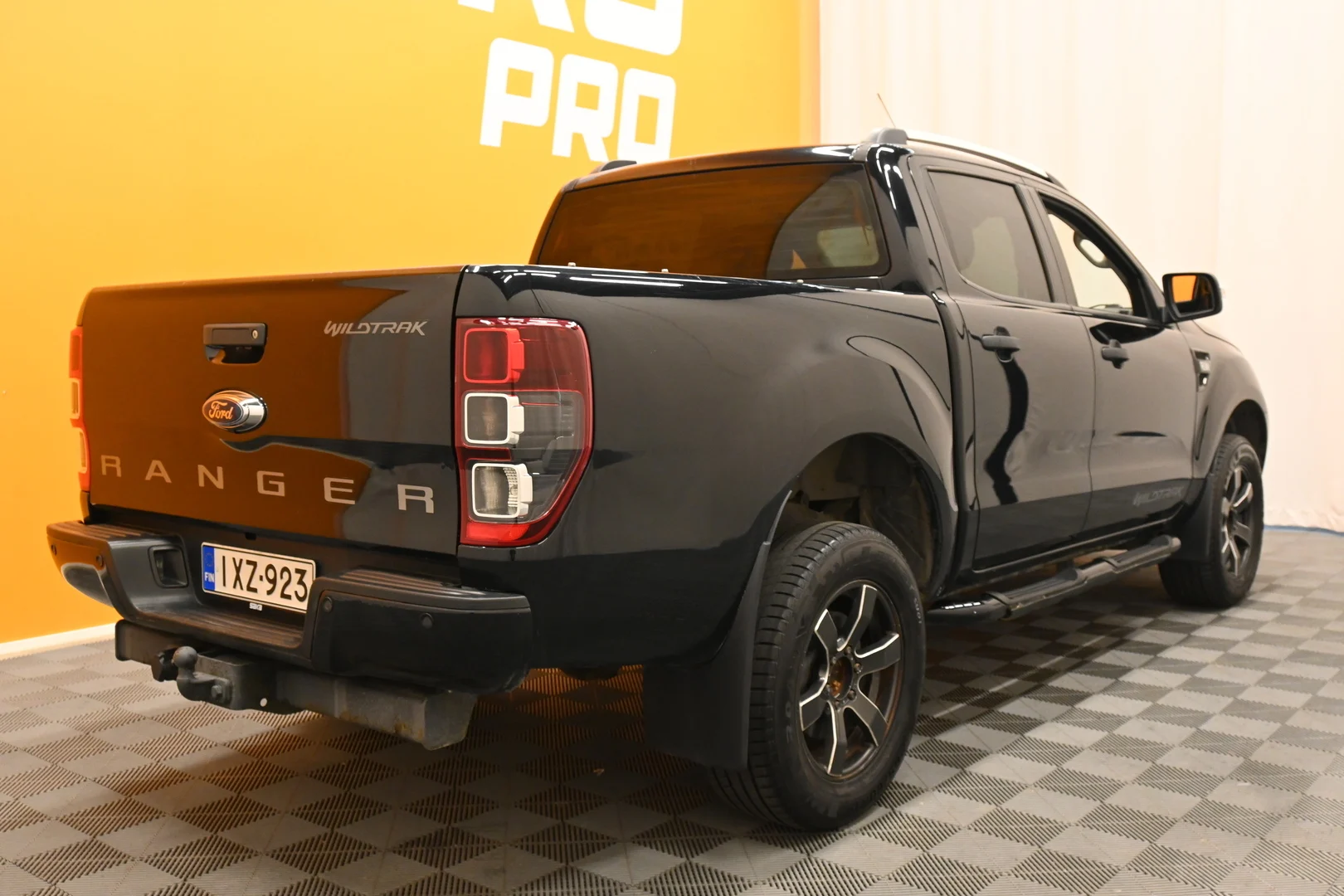 Car Image - 7IXshu5uPD6R3tsbZ3dg7o