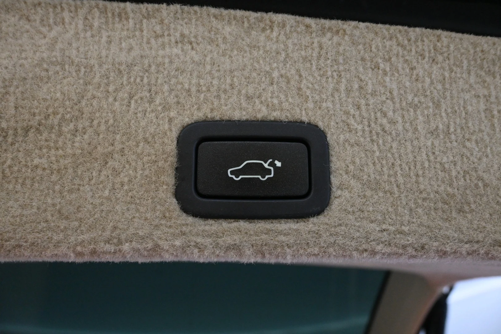 Car Image - 2UiCqE0kZ7ZsjQbEPscVQc