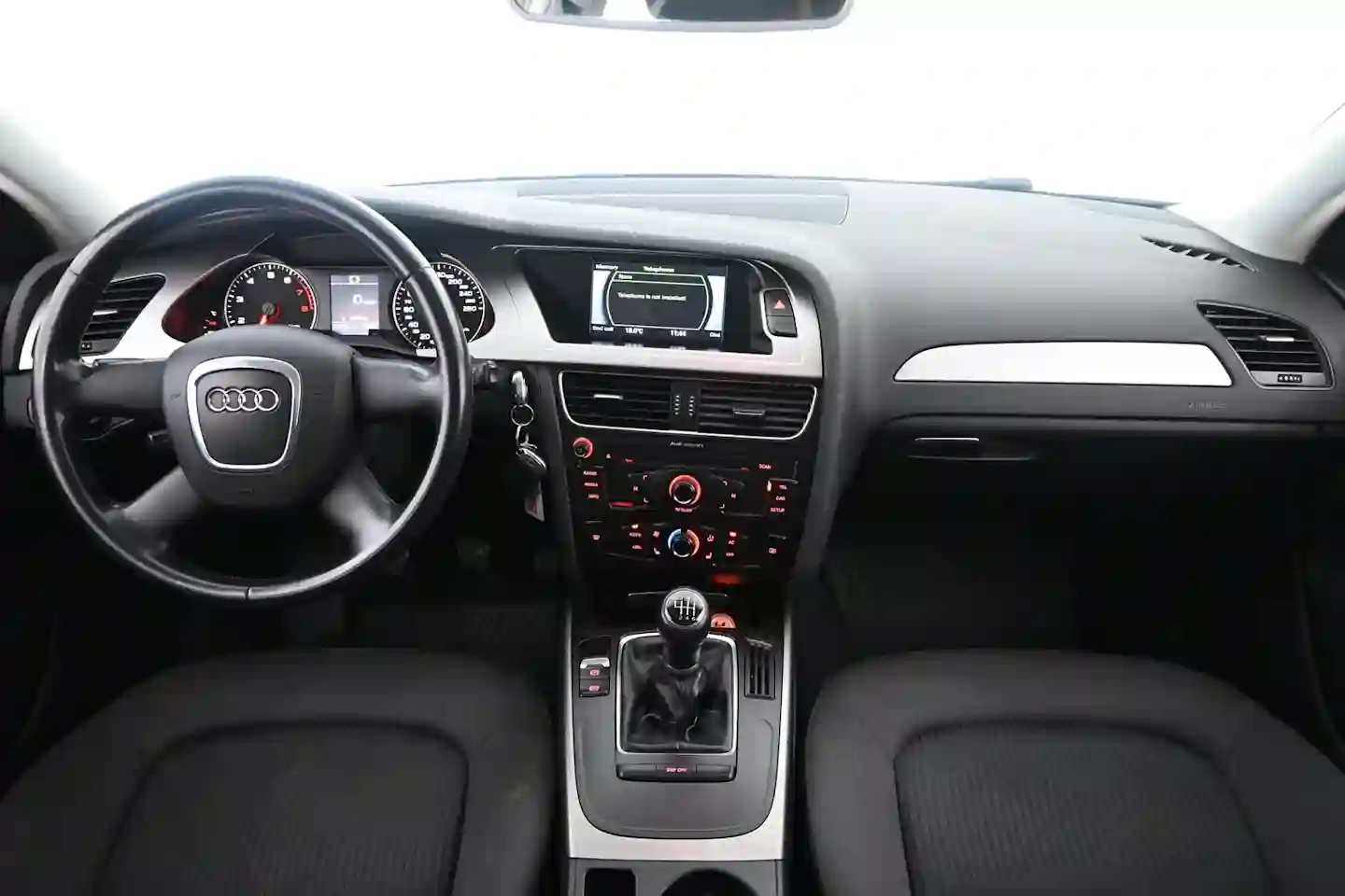 Car Image - 7ATfijNbJRFlU8J0Os5QL8