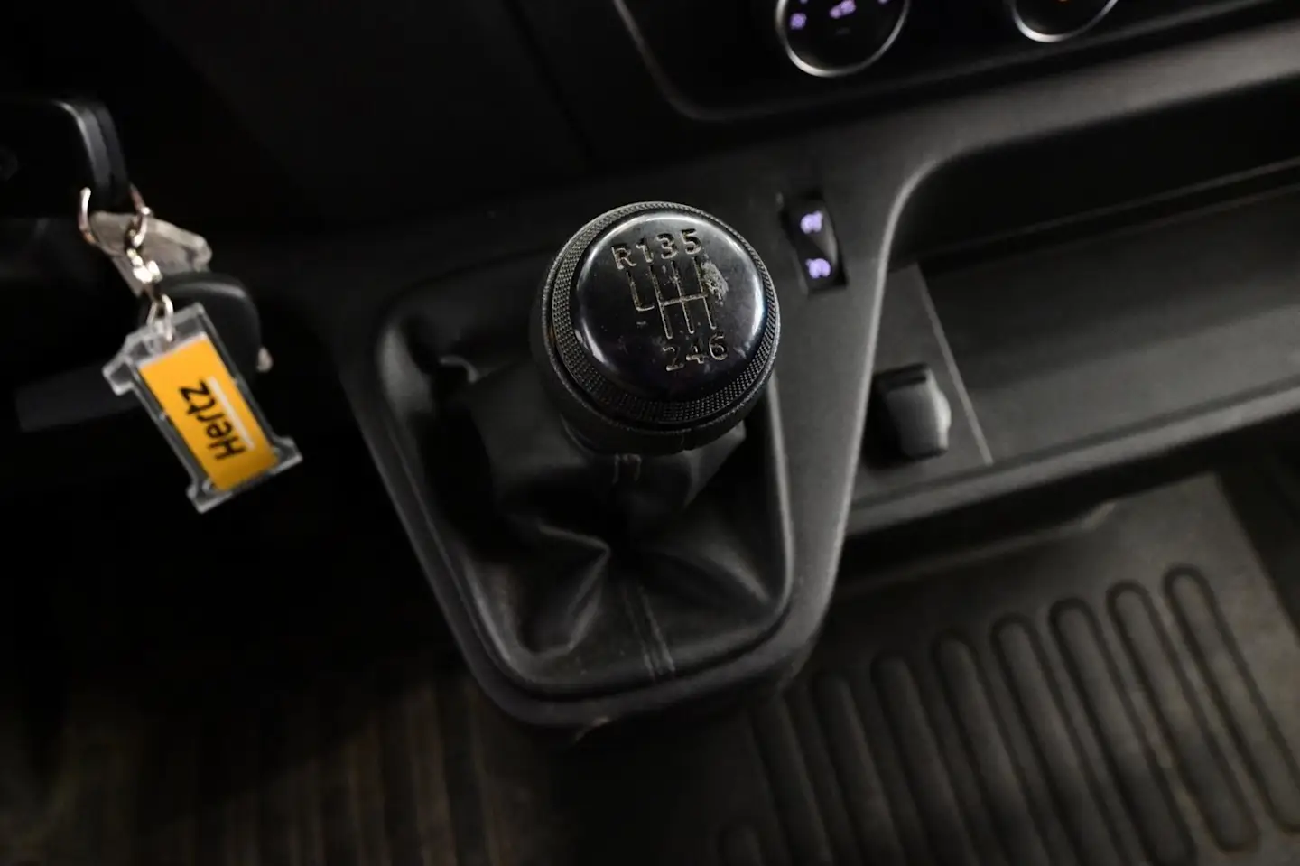 Car Image - 5V27YCCC7BDTdWcWprveON