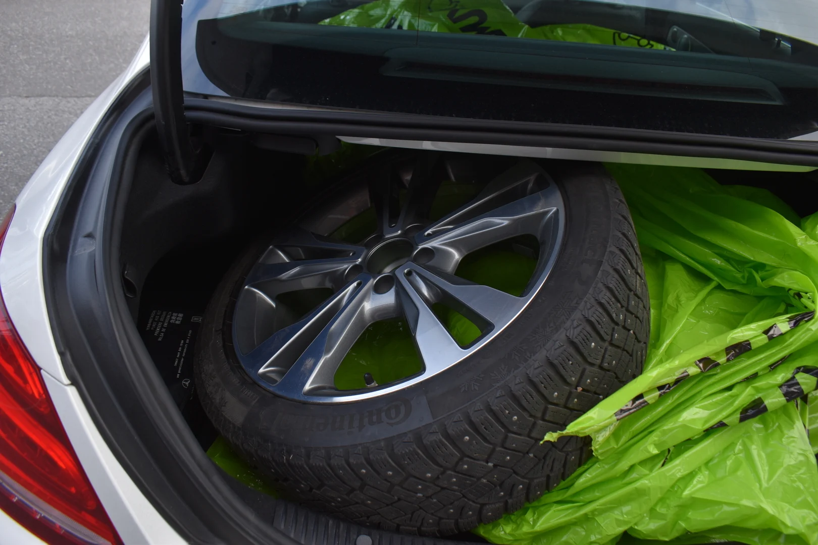 Car Image - Q0NeV2M5OpFjgCm2xFQch