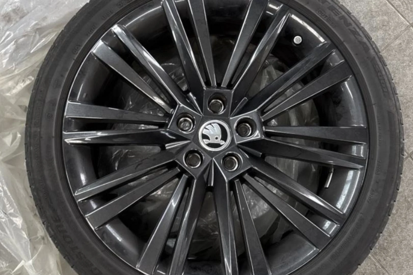 Car Image - 60eoBDWzKpUTtu5Ht4UYJm