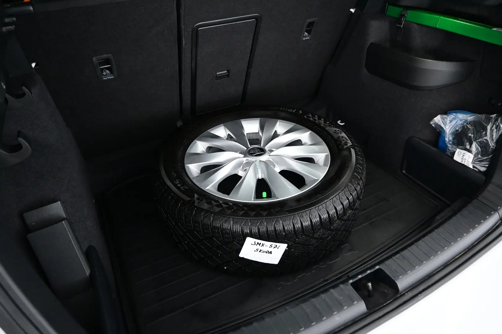 Car Image - 6MJEUnm5psjDlEzOdW3lWE