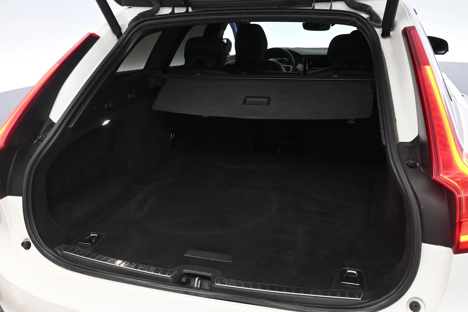 Car Image - 3dDIbcUP8fIwrfUQjoBeKF