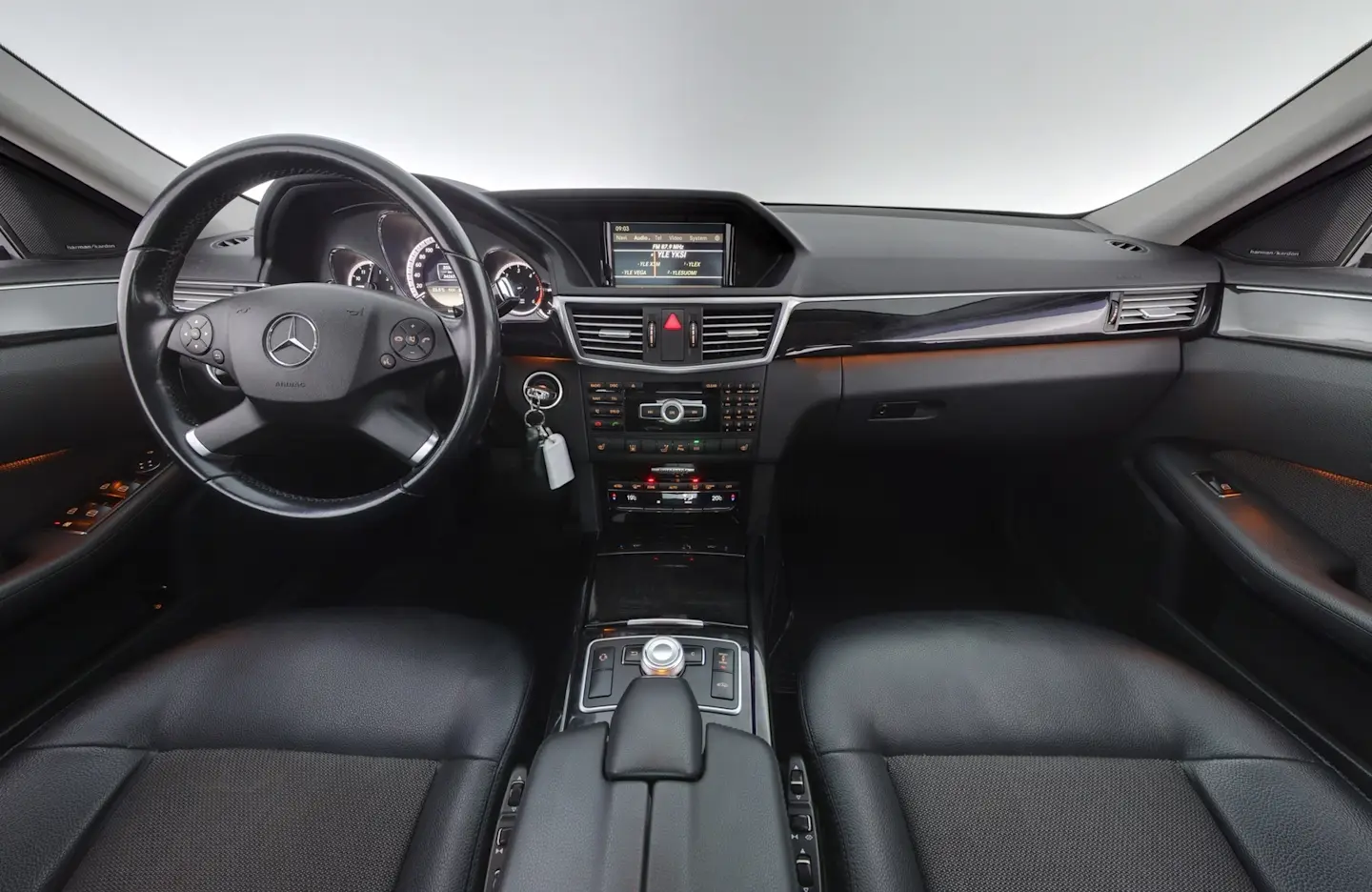 Car Image - 5M5KzdrU7aPhcvEv6EBpM8
