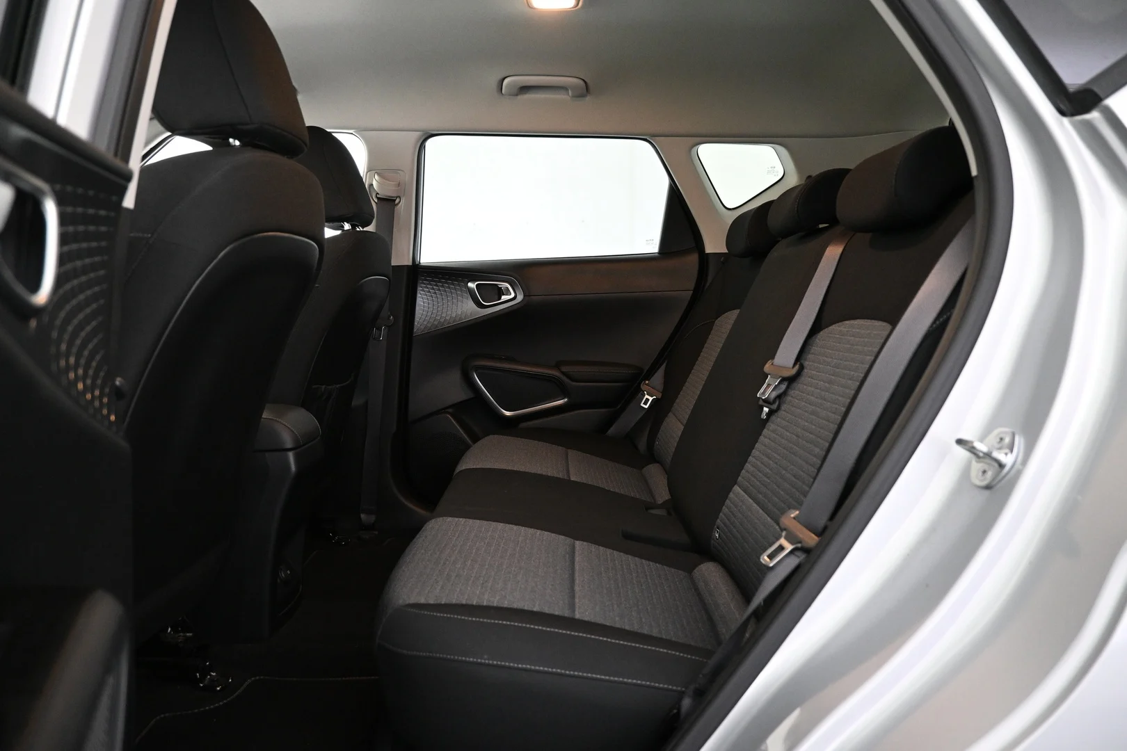 Car Image - 6AOavN7ycjhZTHqdwt1EYG