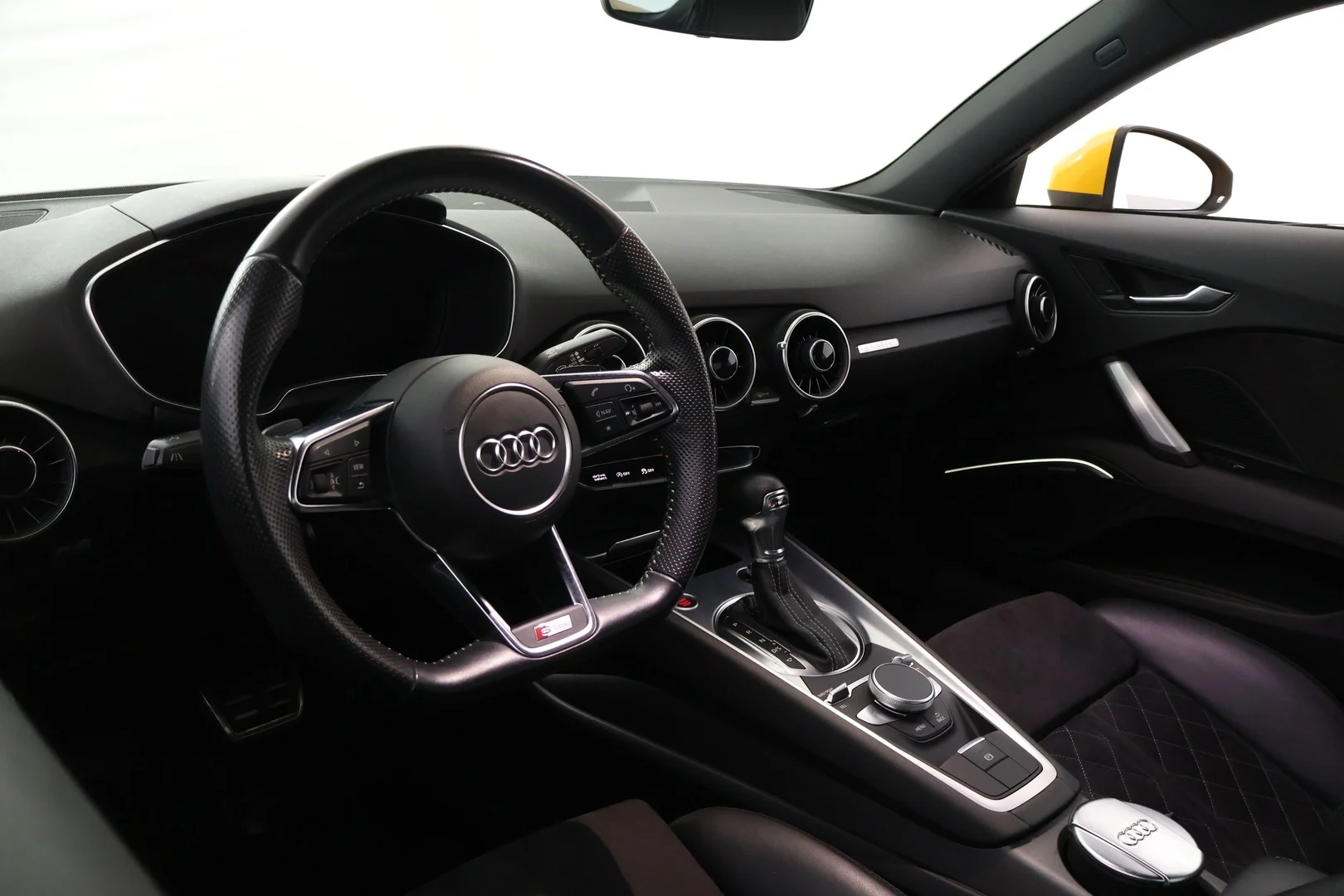 Car Image - 4zQcnaOtAqHMuc9yDZLnuM