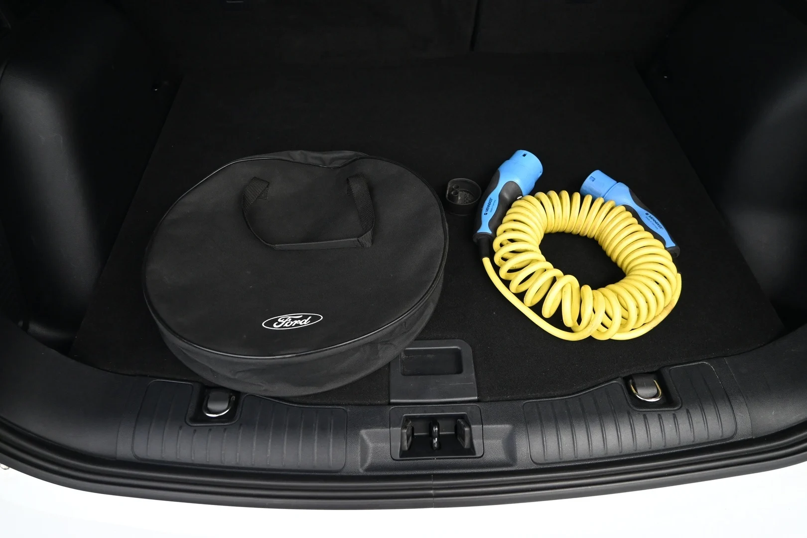 Car Image - kY200rpT3q8RuevH3u2FJ
