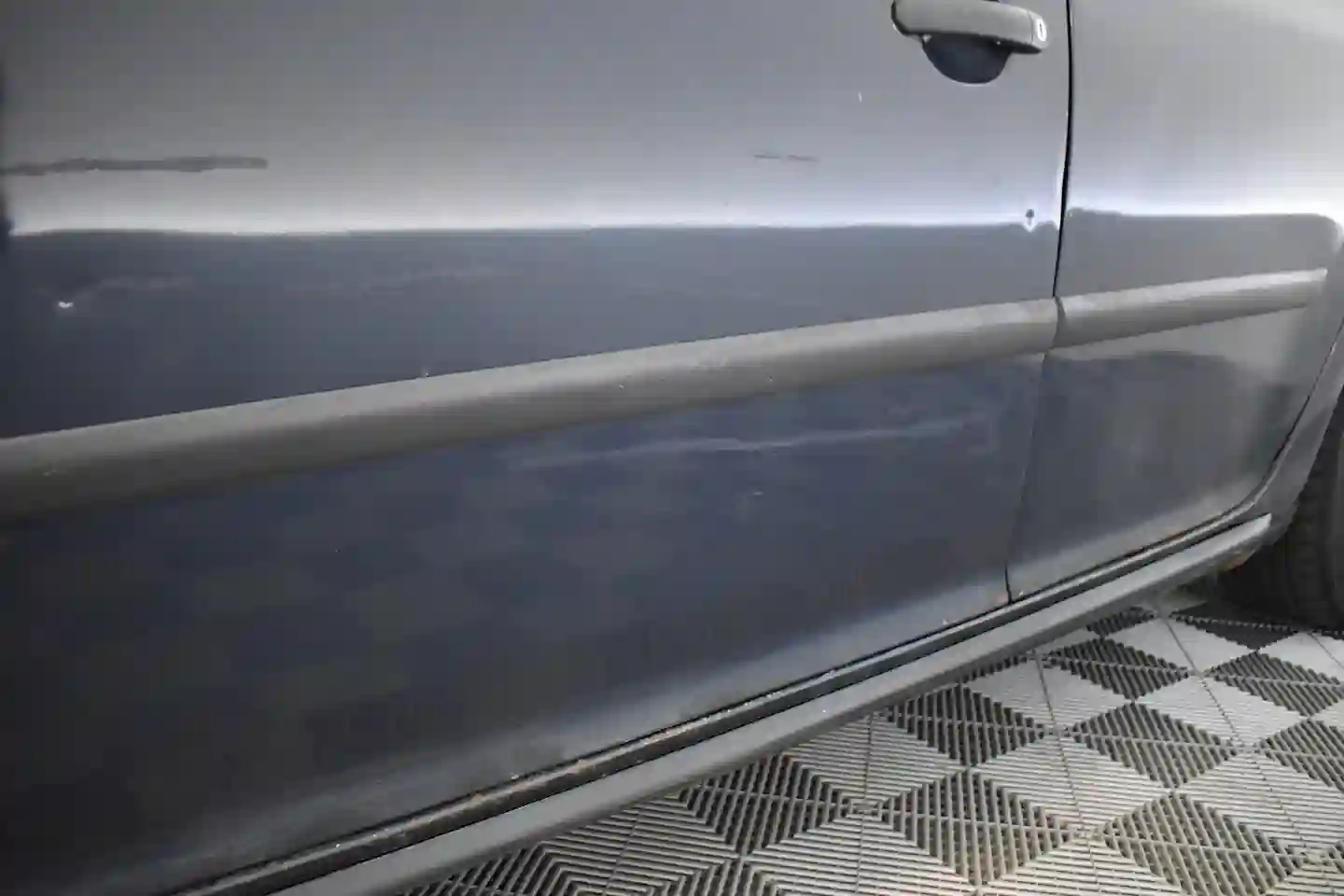 Car Image - 4AMNlYKVuVzvy24YqWlzeW