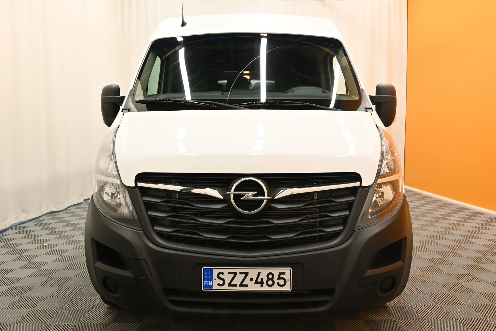 Car Image - 7F1JU8AeG8HpVd40L4j3Ok