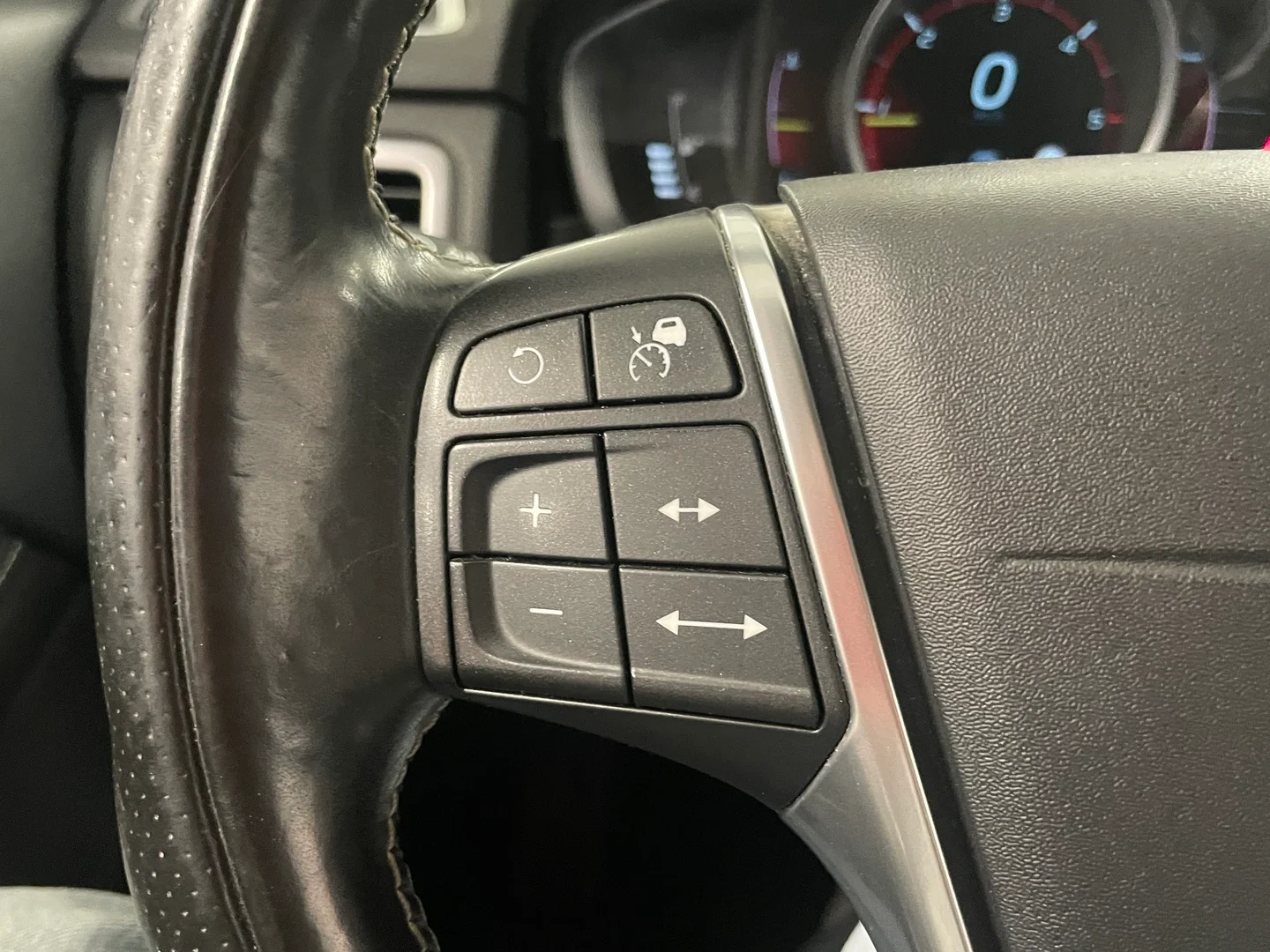 Car Image - 6ORjfSKQeWcbRabTe365si