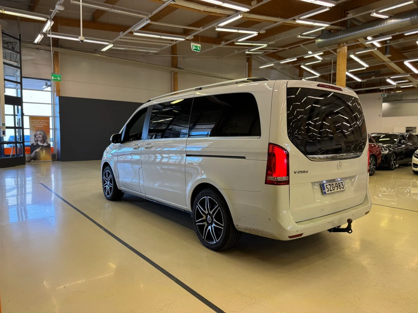 Car Image - 144nNaV4CiQDEqoSKbJnJo