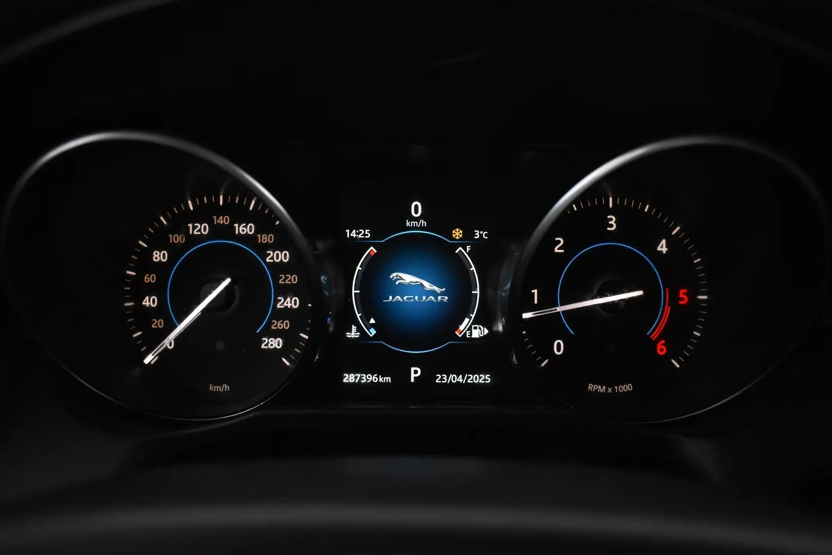 Car Image - zpeCQaUJgUALKnE1hkR5N
