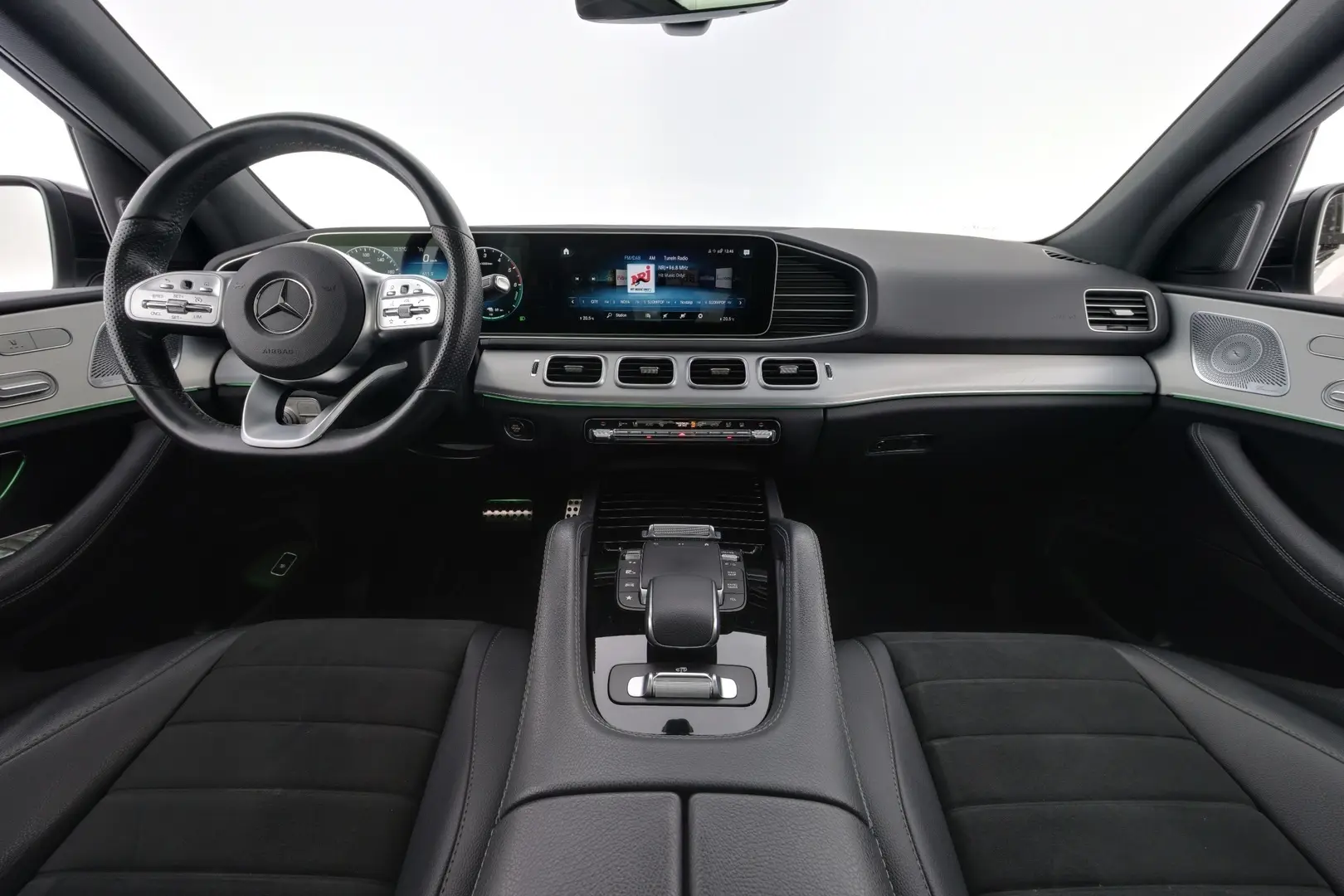 Car Image - 2NsUQdo8wbBNBdrLOJs6vq