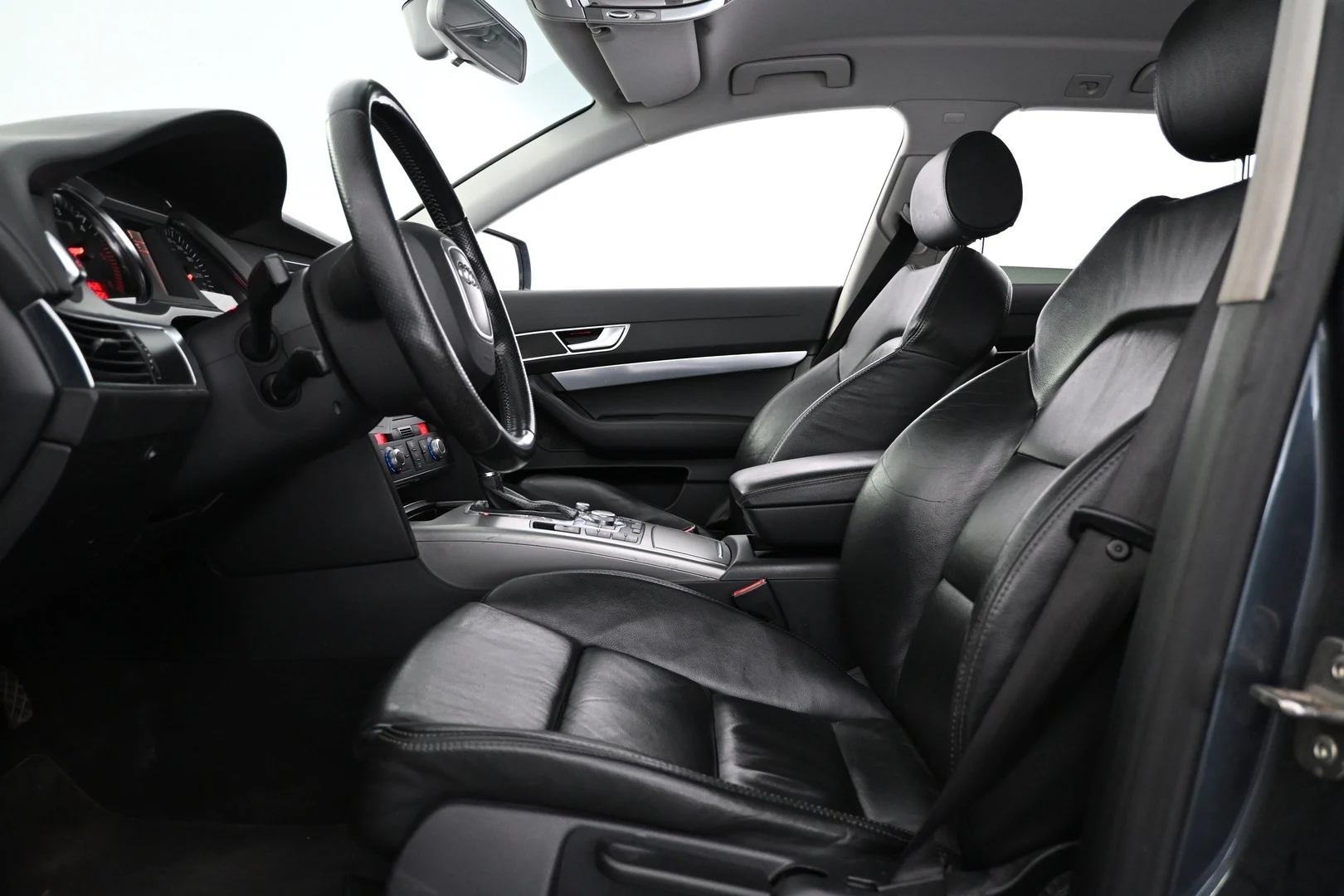 Car Image - 60e7wpUUPFtCAsQNbyadXB