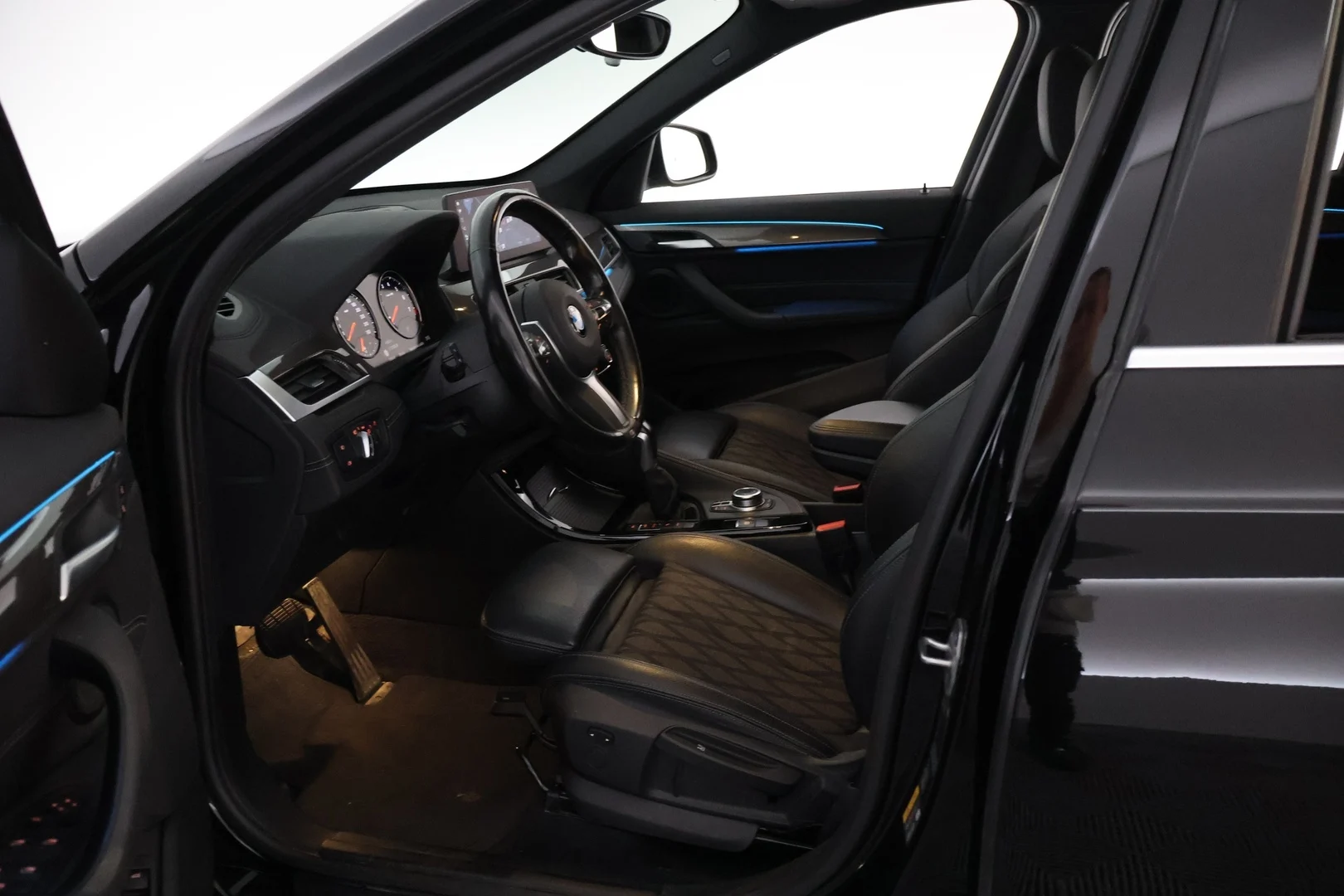 Car Image - 2uhWUnuCpmzMZjnxIF199n