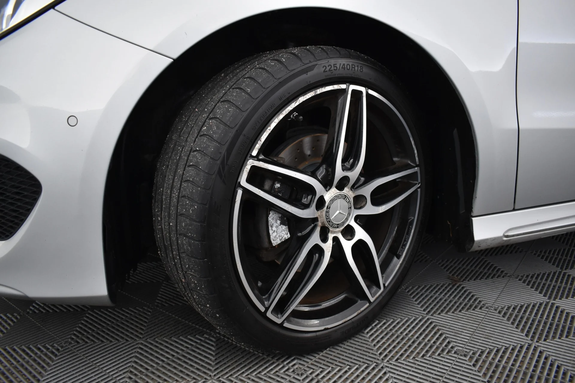 Car Image - 1RNuLlkskVLM3d1yKPpmMq