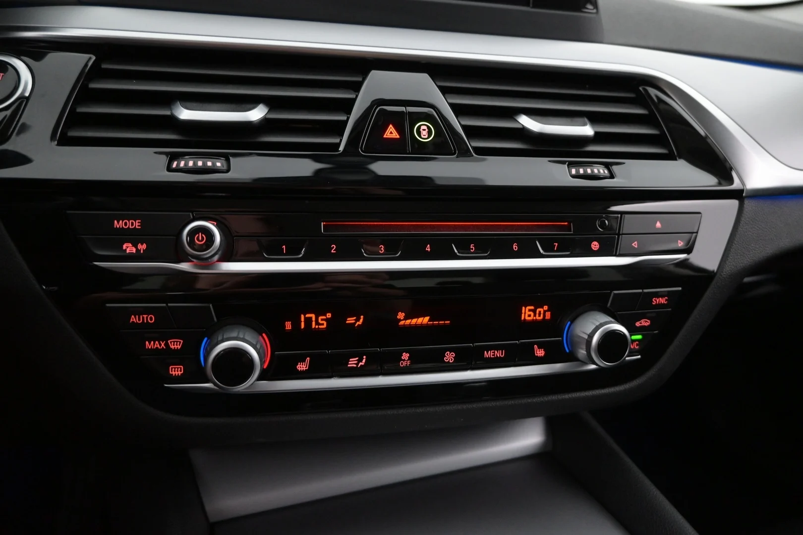 Car Image - 2aXhZLT1n7gVr9fZ1hINf7