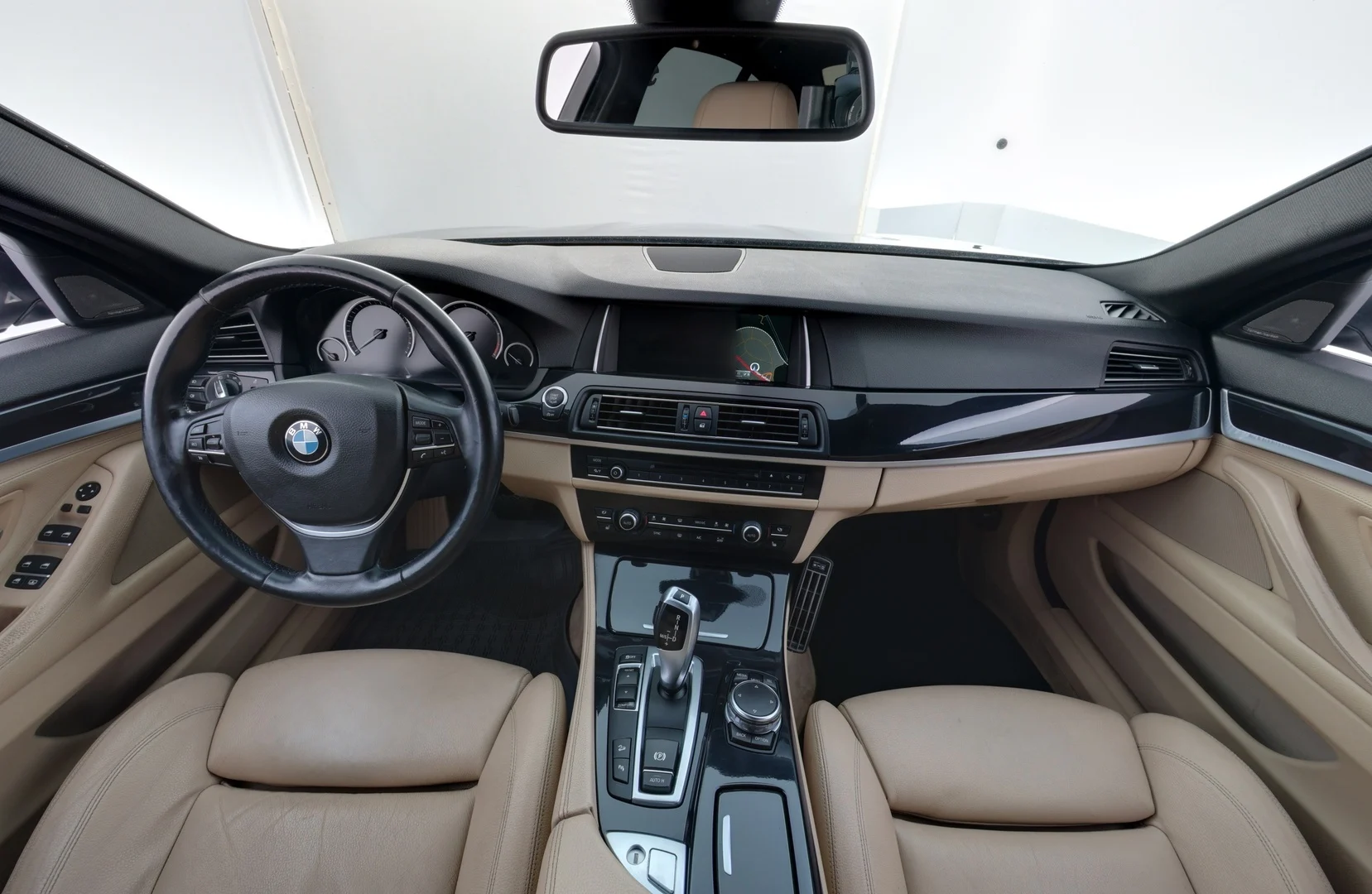 Car Image - uX6tNJSAAzqnijd09TnpU