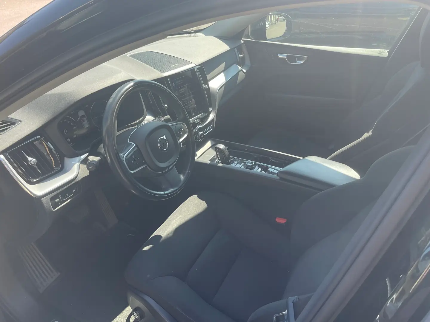 Car Image - 65OvGOTfzkFgDKgxAd3al6