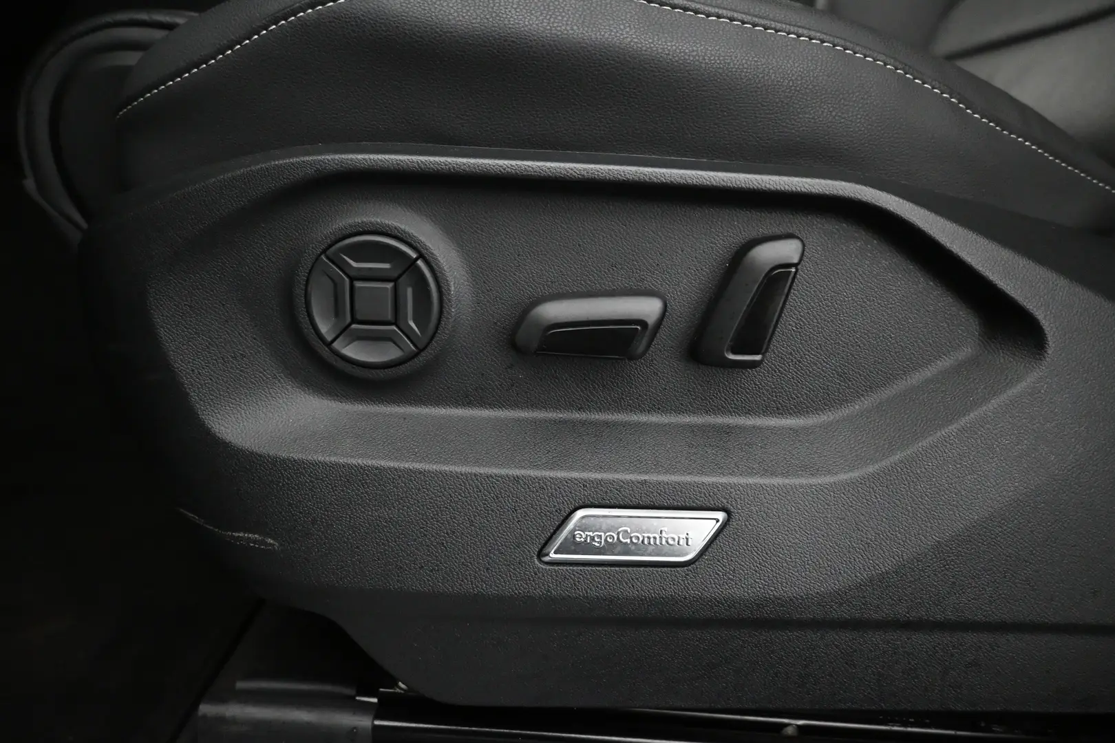 Car Image - xIbrs6Aqvi6sP9Q4q5UVr