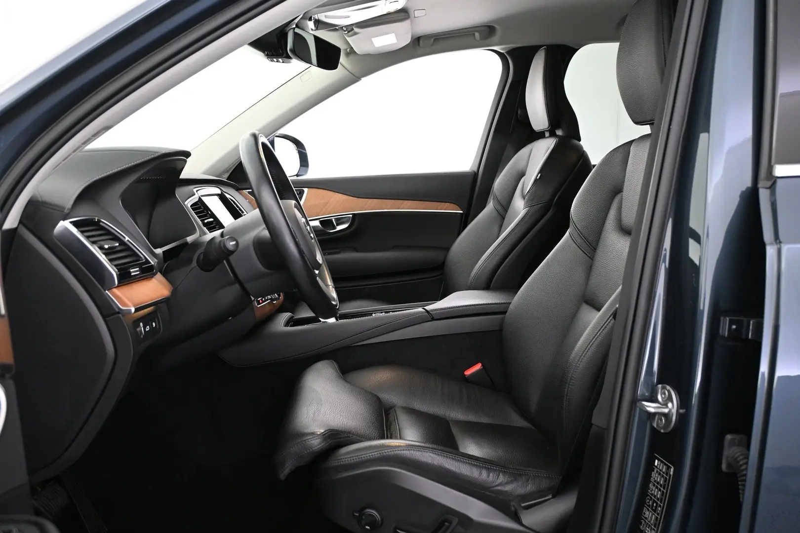 Car Image - 3iKF05N0t3y9cNj3AcmlJr