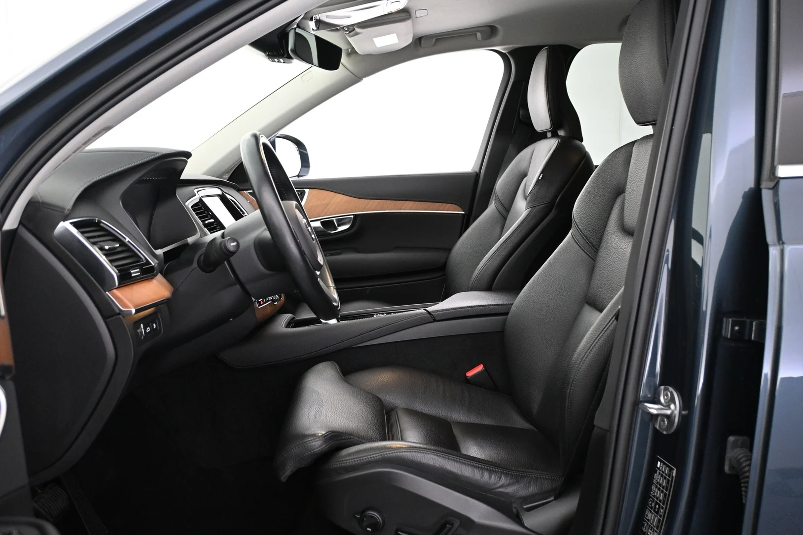 Car Image - 3iKF05N0t3y9cNj3AcmlJr