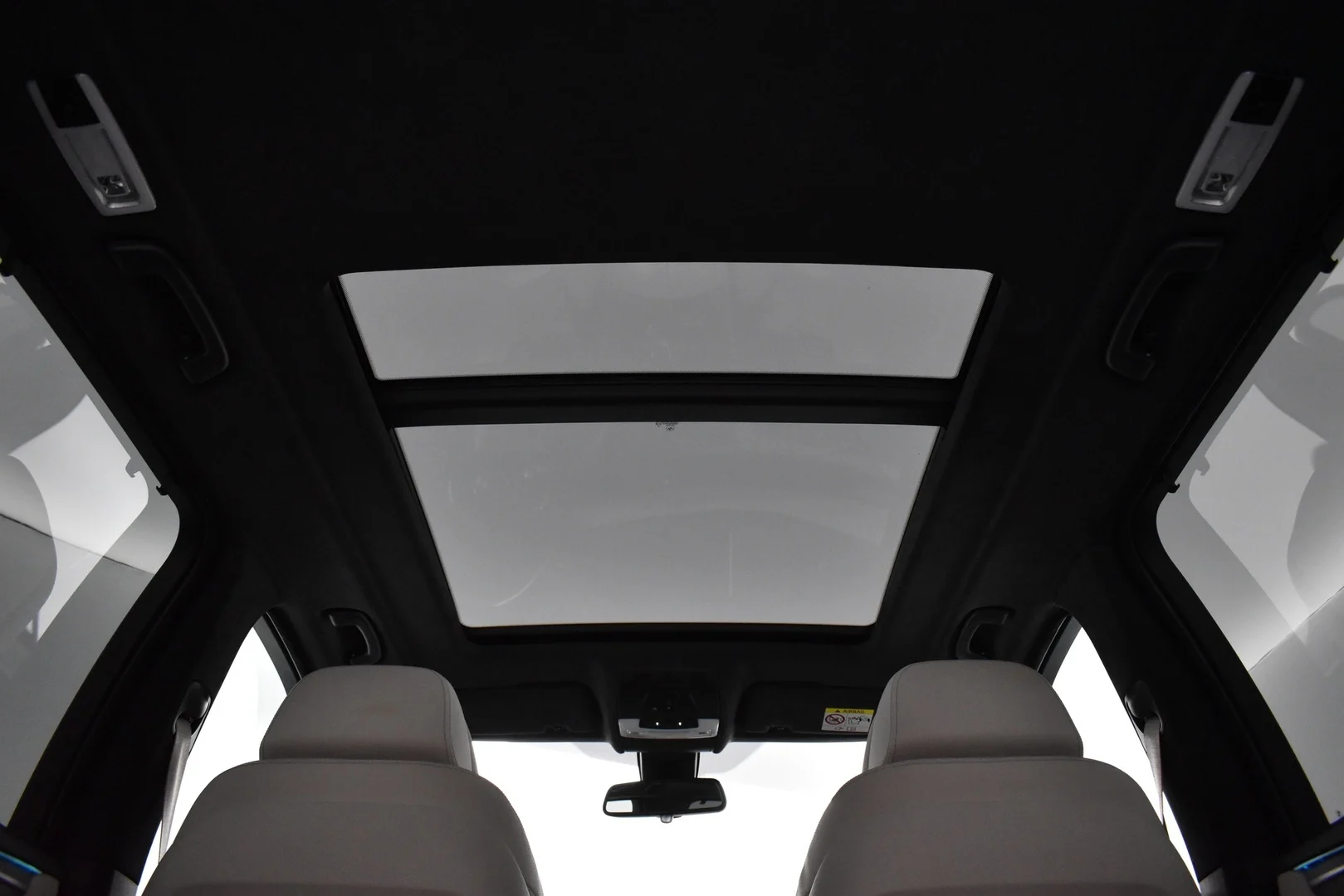 Car Image - 1Rrzv3BNPUTOUasM9SXhL5