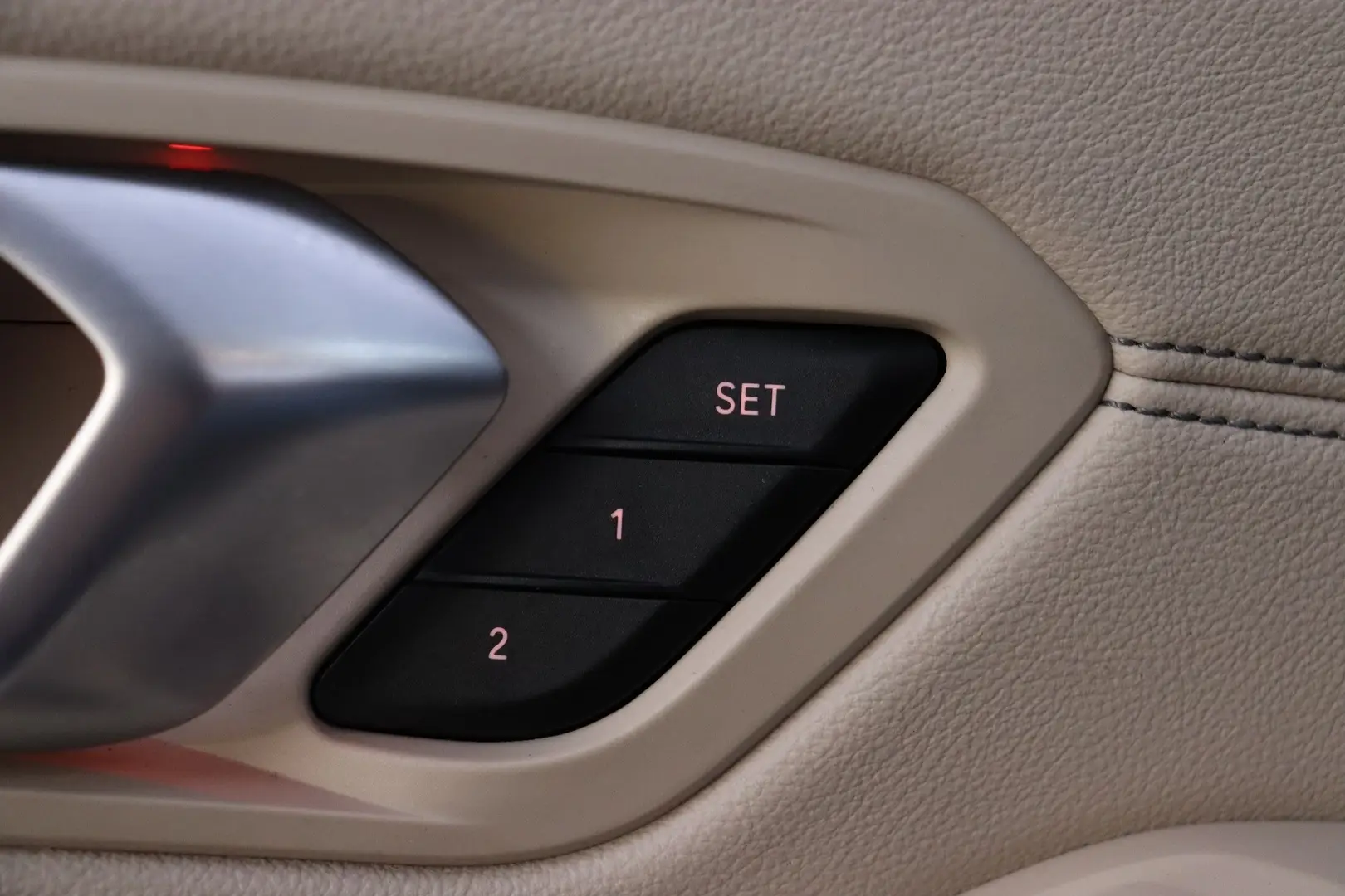 Car Image - feFPrz9YrIt9PnHarw85V