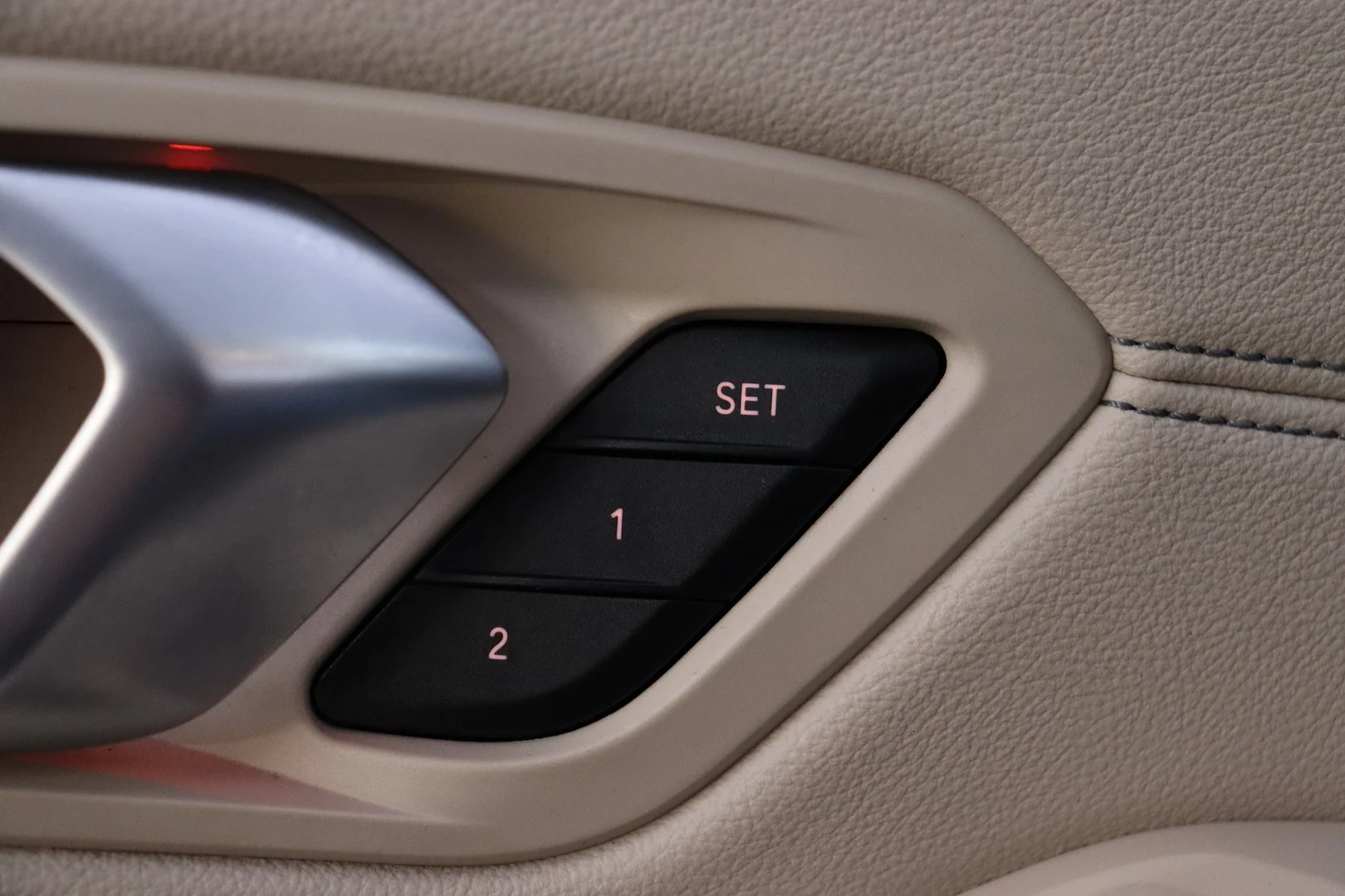 Car Image - feFPrz9YrIt9PnHarw85V