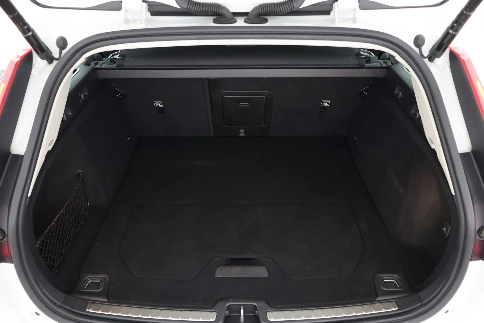 Car Image - 4e7ZT2fXNYT4TcImXABaVd