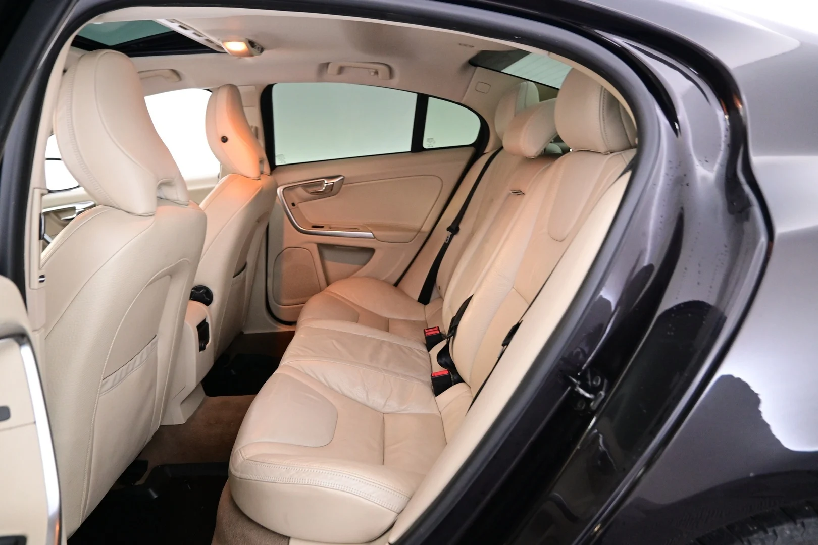 Car Image - 5zNSzg8y088li3l9khBWwp