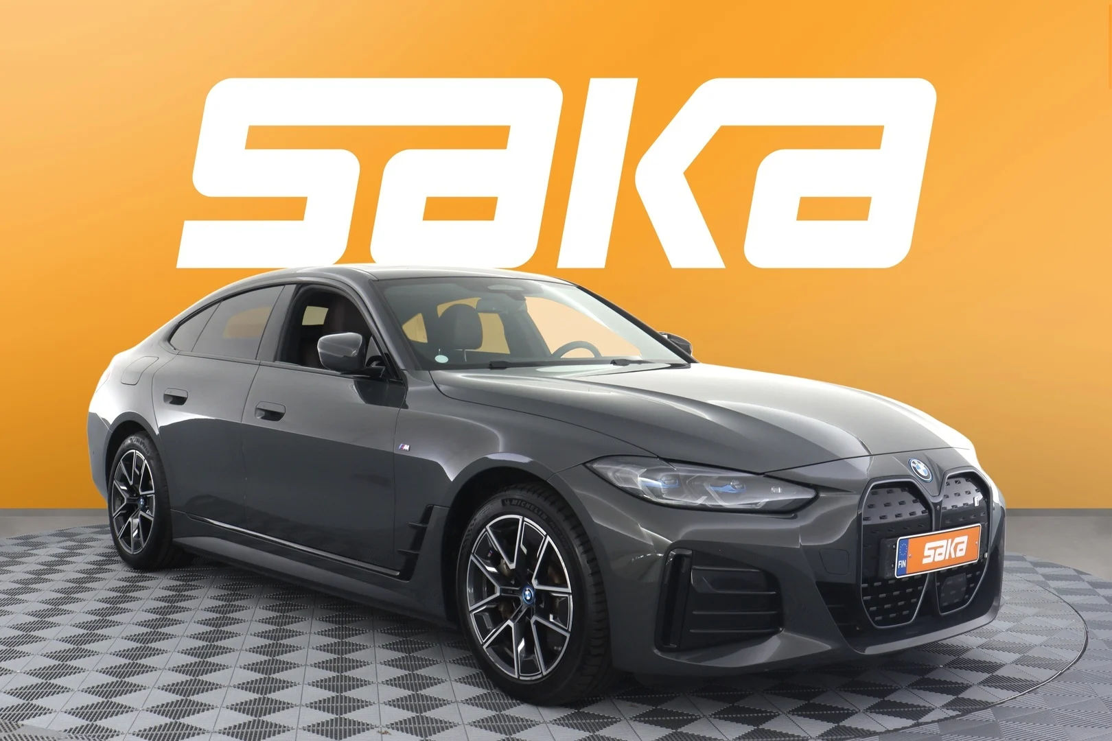 Car Image - 1uvXReesCTrnAU9nTAspw8