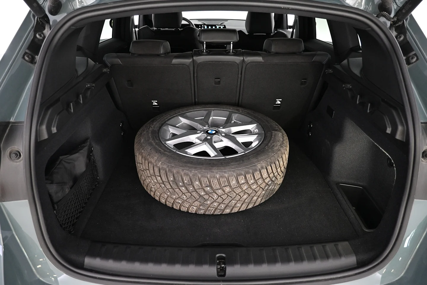 Car Image - 8UoyETj0ghXrX5uJyuiPC
