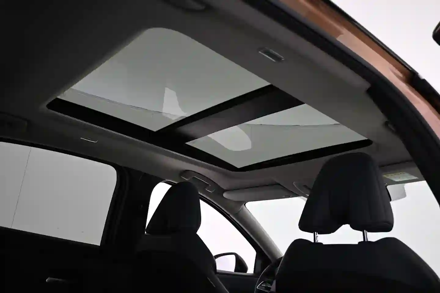 Car Image - 5M9jLbKFSU8ZkJdZMY0AuU