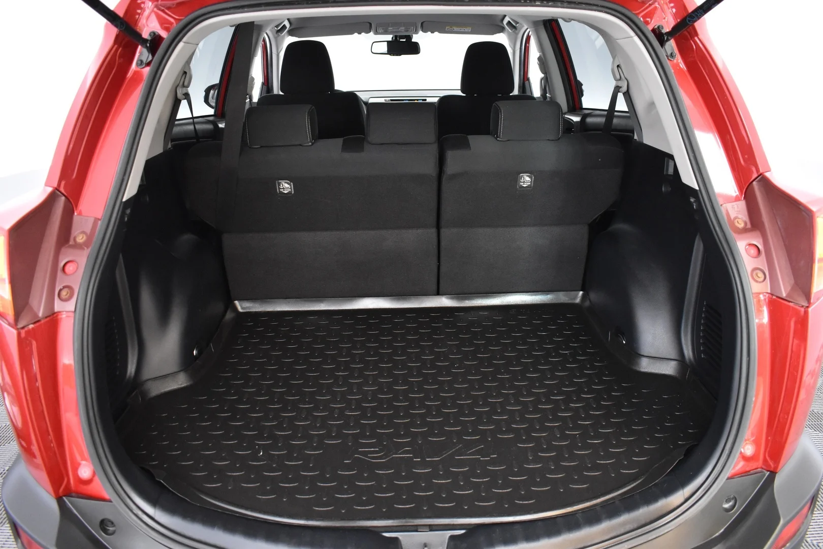 Car Image - 76TWgSbtH8kx4uyVNC7yBN