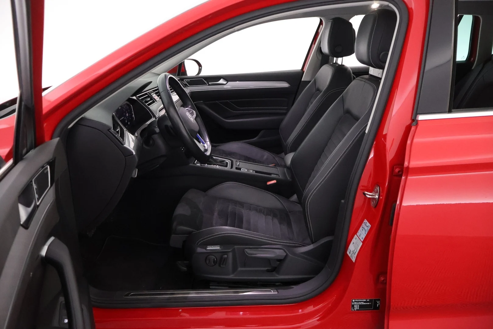 Car Image - chha1U4xxfSk2DhTmcNIB
