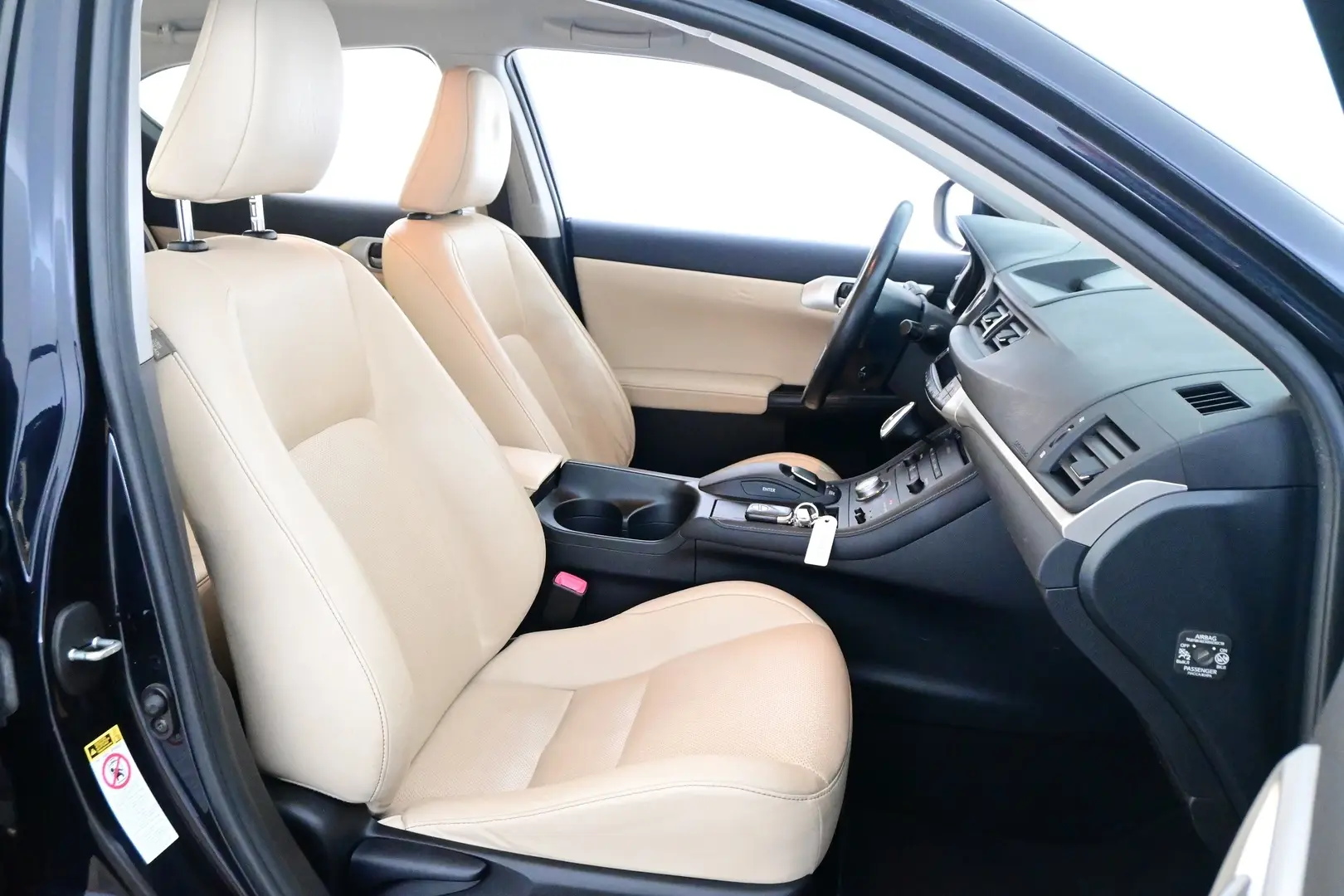 Car Image - 1UCF2guhVYGHKO4Mzm1eNm