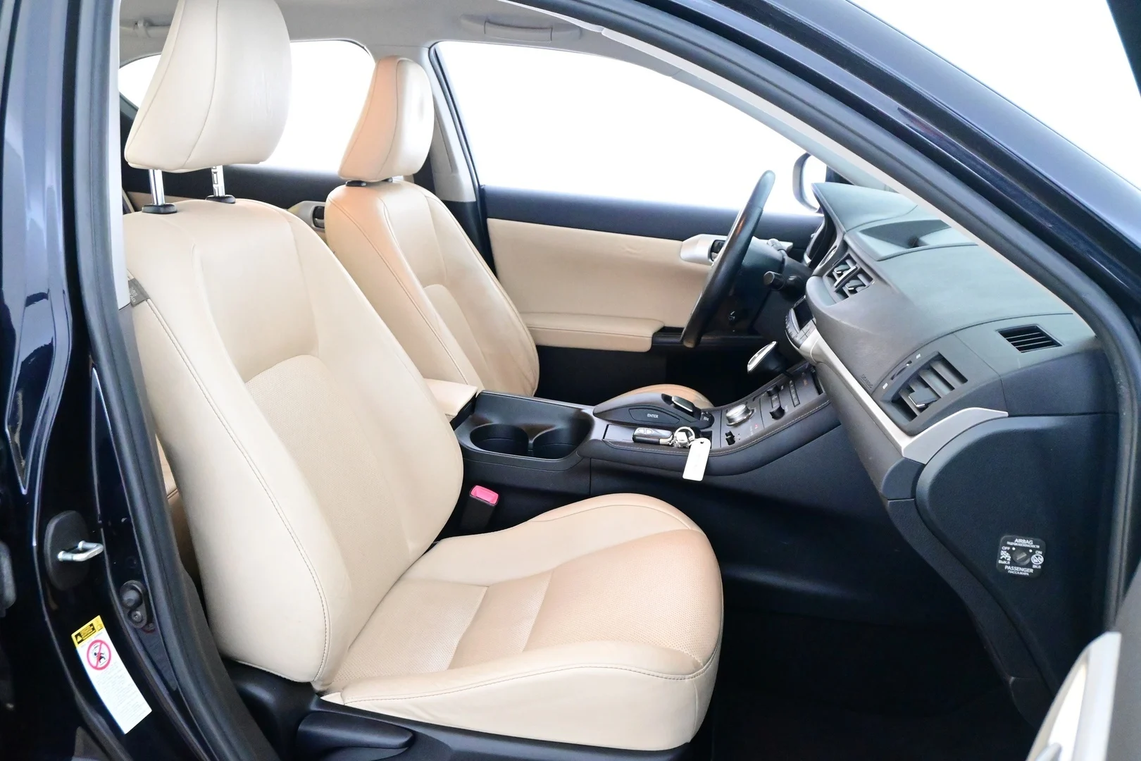 Car Image - 1UCF2guhVYGHKO4Mzm1eNm