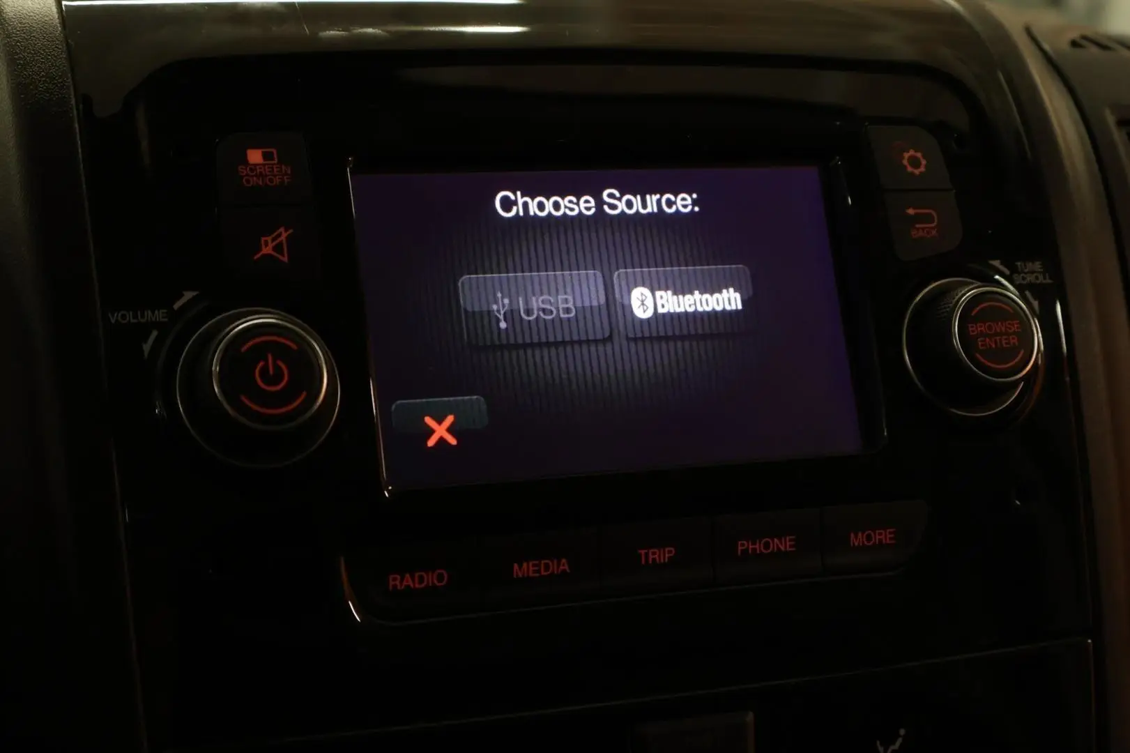 Car Image - 6Sc6dL8eUrI4AWghNKERyr