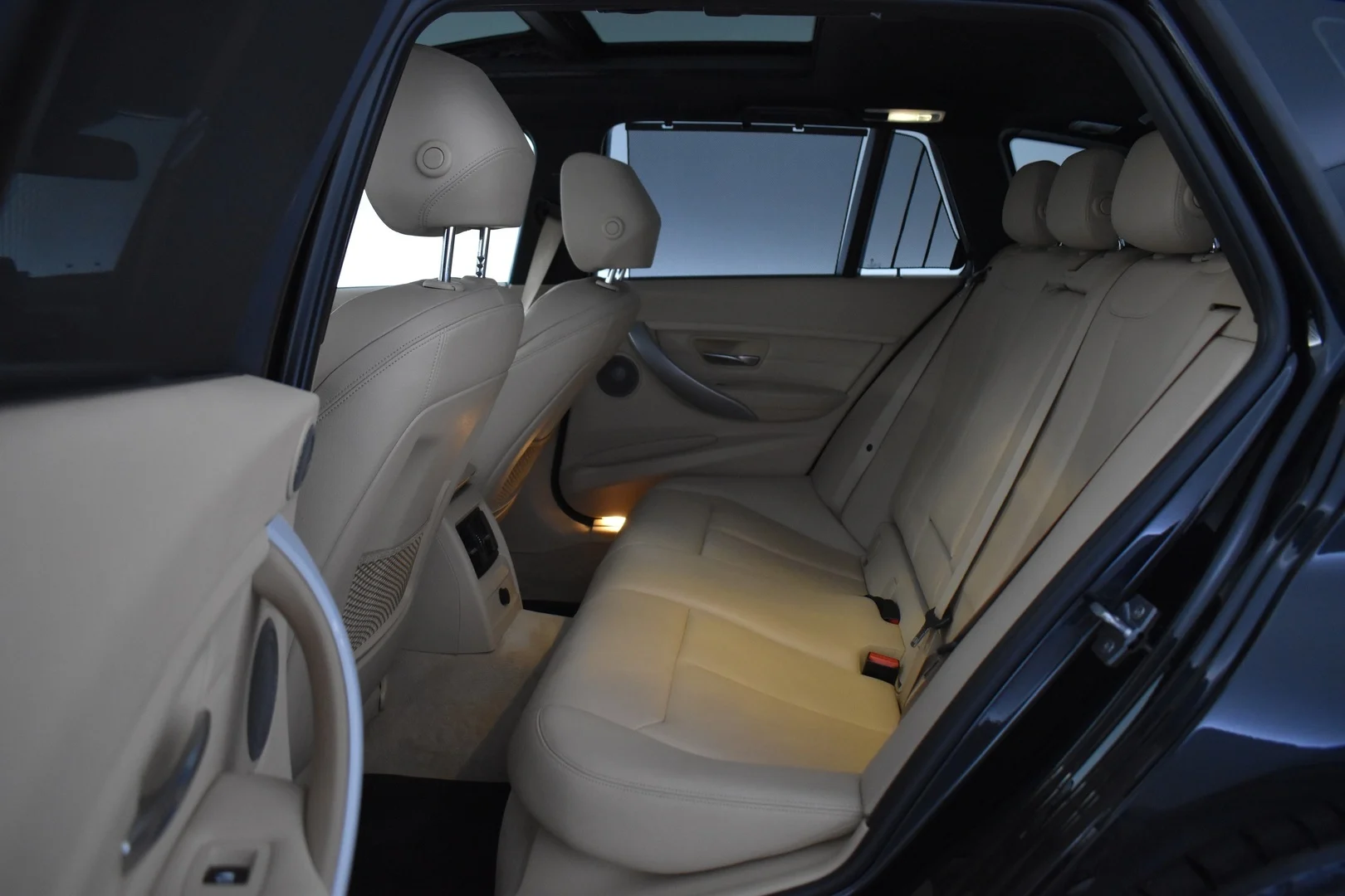 Car Image - 6ZdzVTsRxfkqzrURMAE1I2