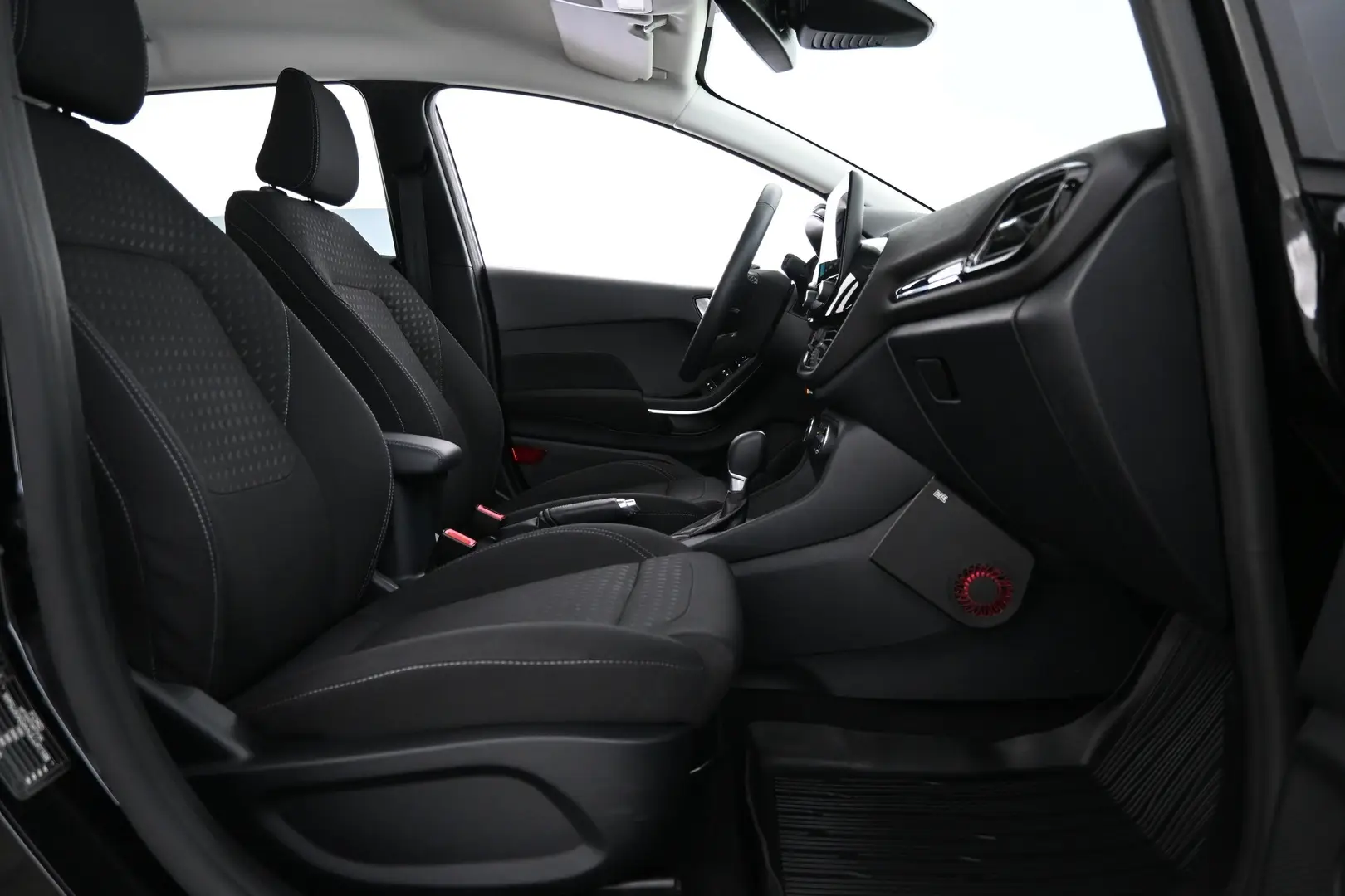 Car Image - 6FwuREjGkMZrLiY516B9pC