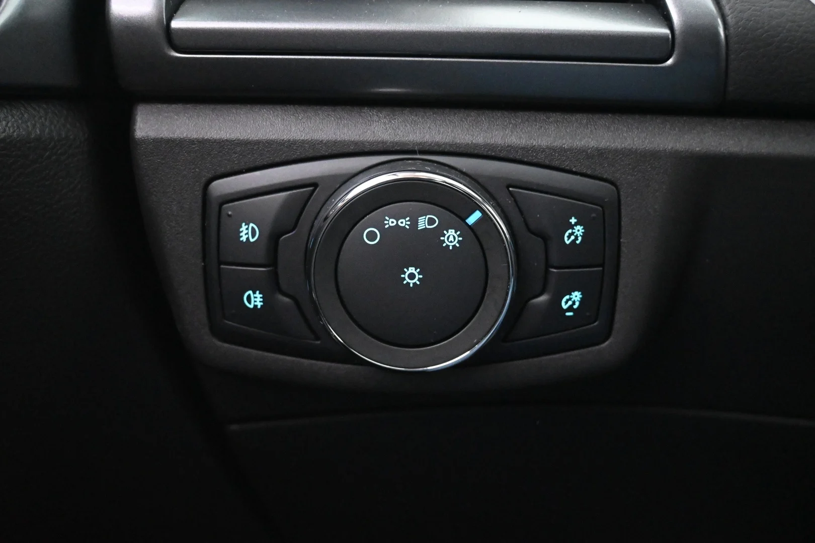 Car Image - 4fc0iPbRyAx8ZfQMAq1U3i