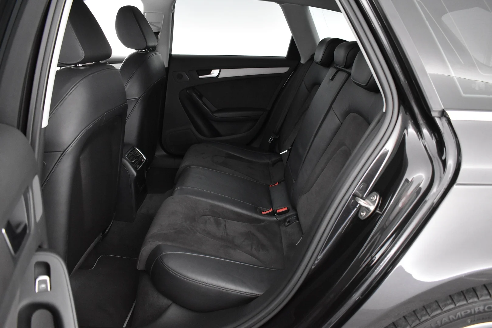 Car Image - 4hHiWM1vN7egNKk0gD9wxd