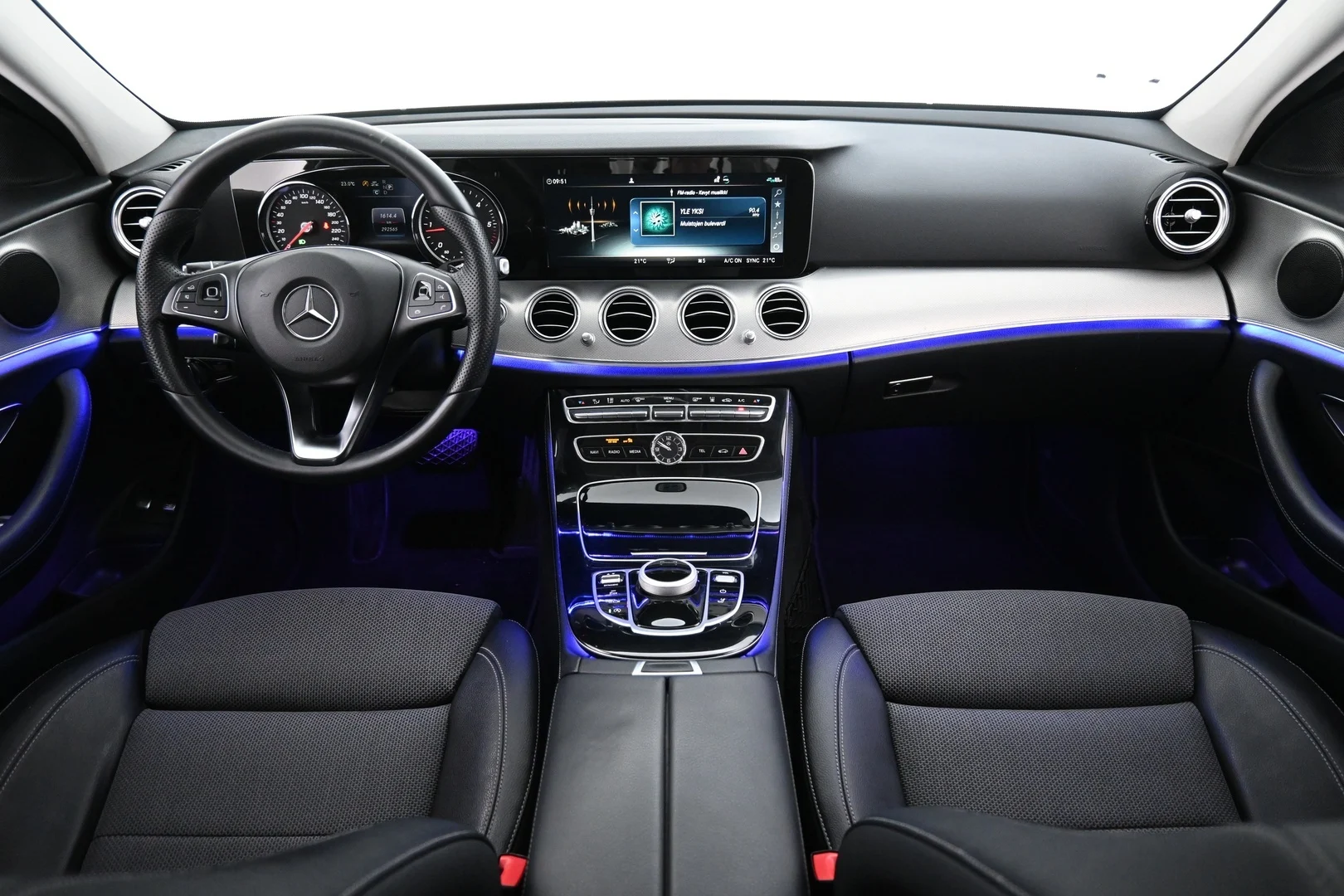 Car Image - 3IE0saZJOwIe47ioD0UjPC