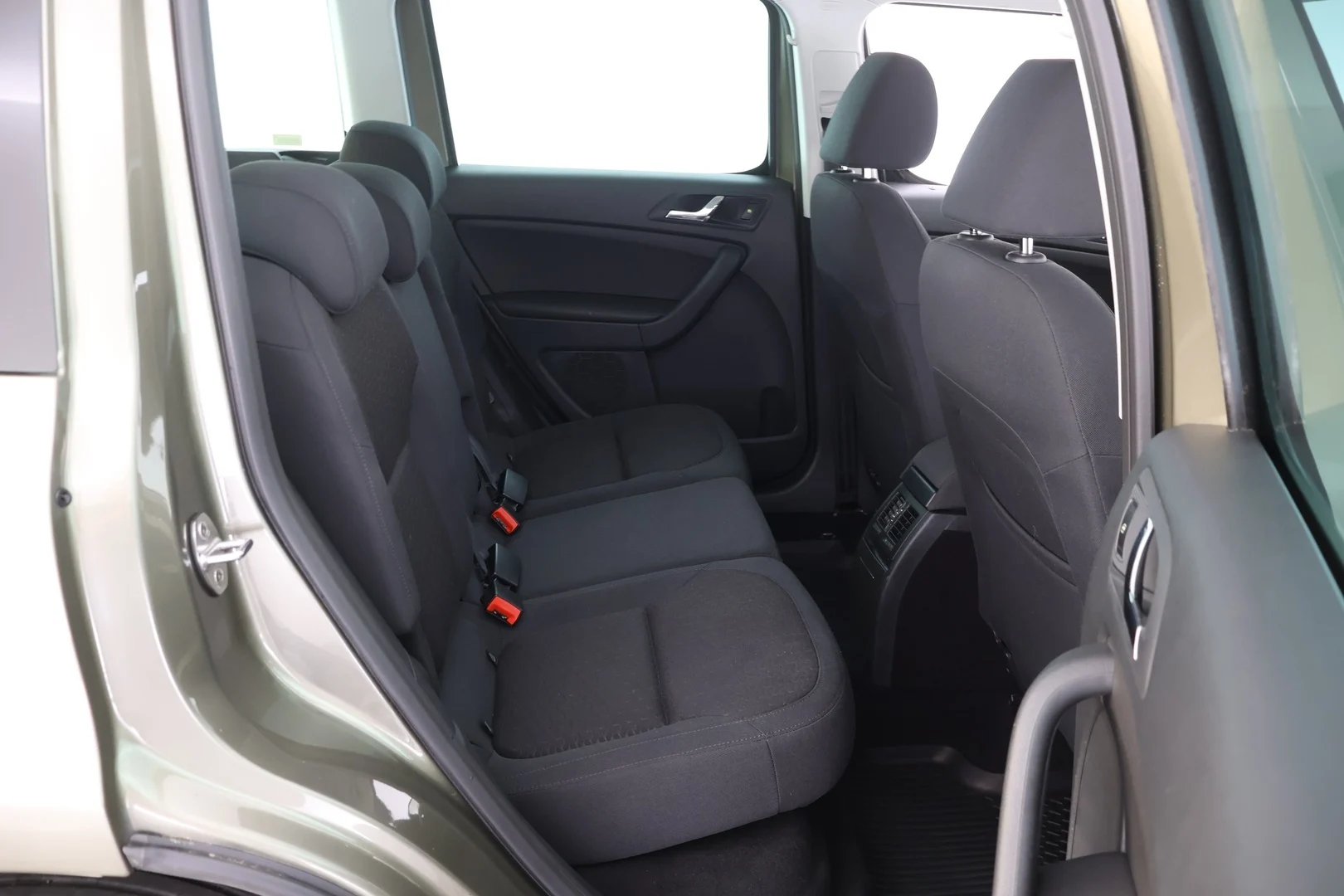 Car Image - 4vYfjYWqjvfS7BXZvbHMR